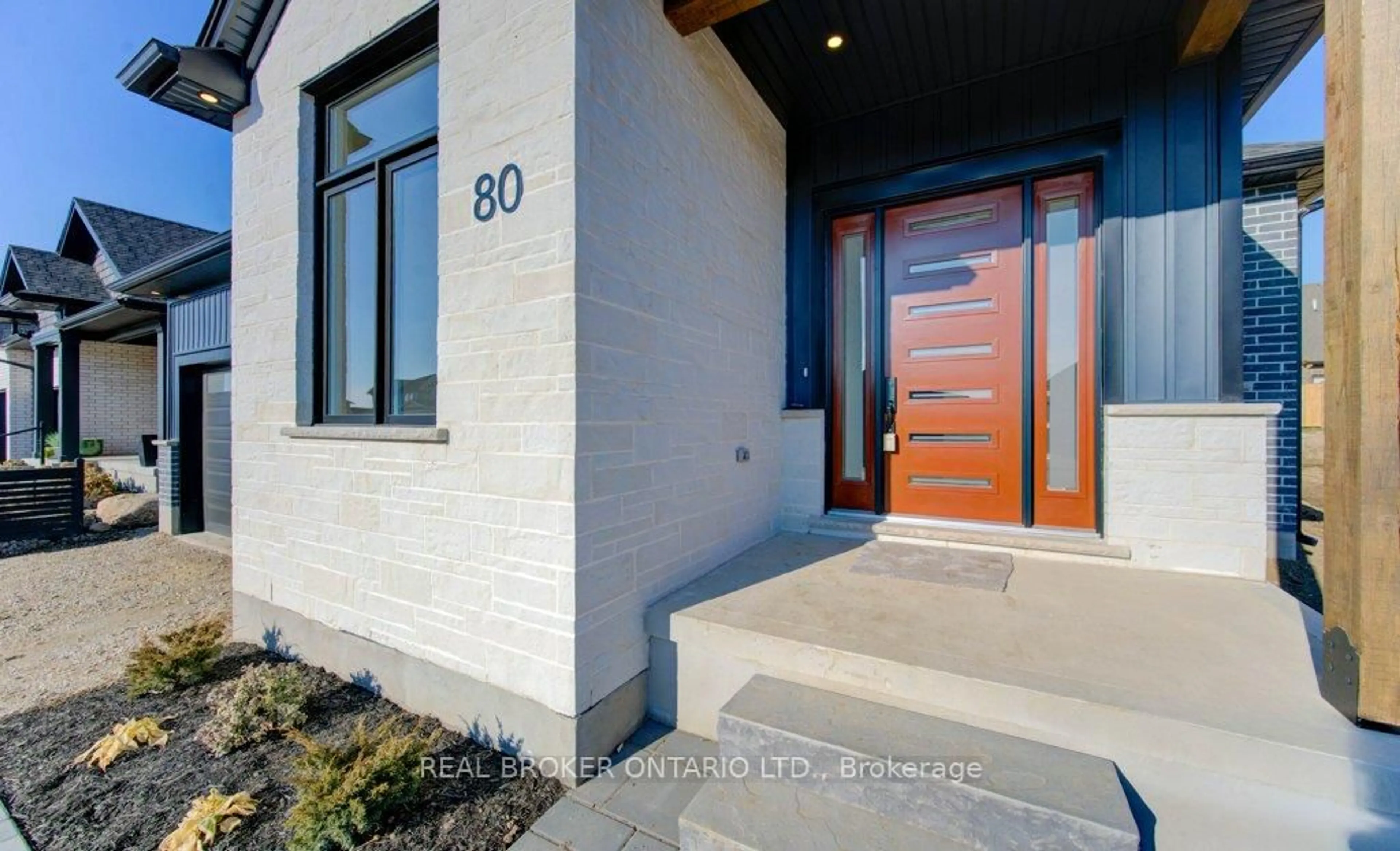 Indoor entryway for 80 South Parkwood Blvd, Woolwich Ontario N3B 0C8