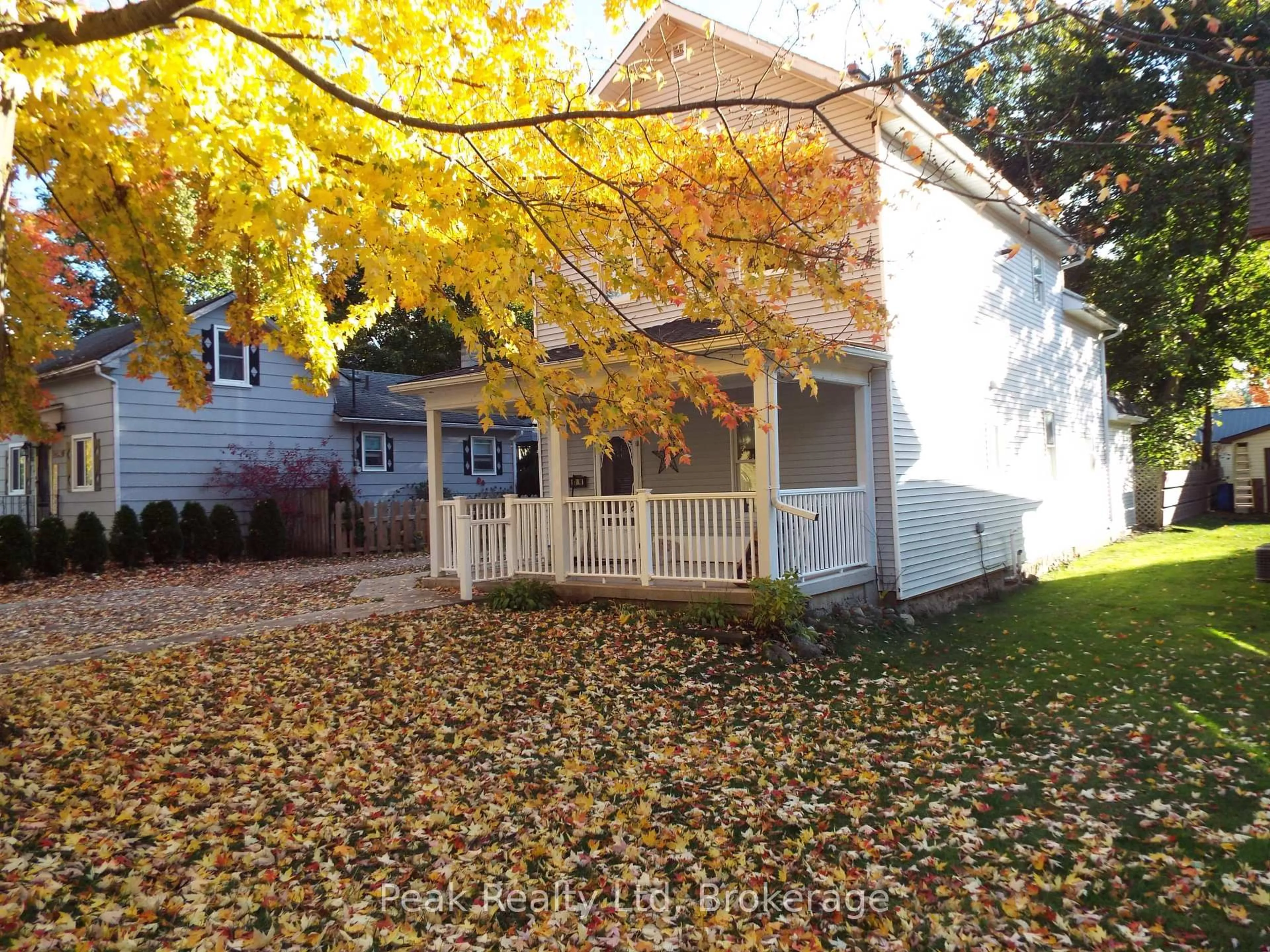 A pic from outside/outdoor area/front of a property/back of a property/a pic from drone, street for 90 John  St St, North Huron Ontario N0G 2W0