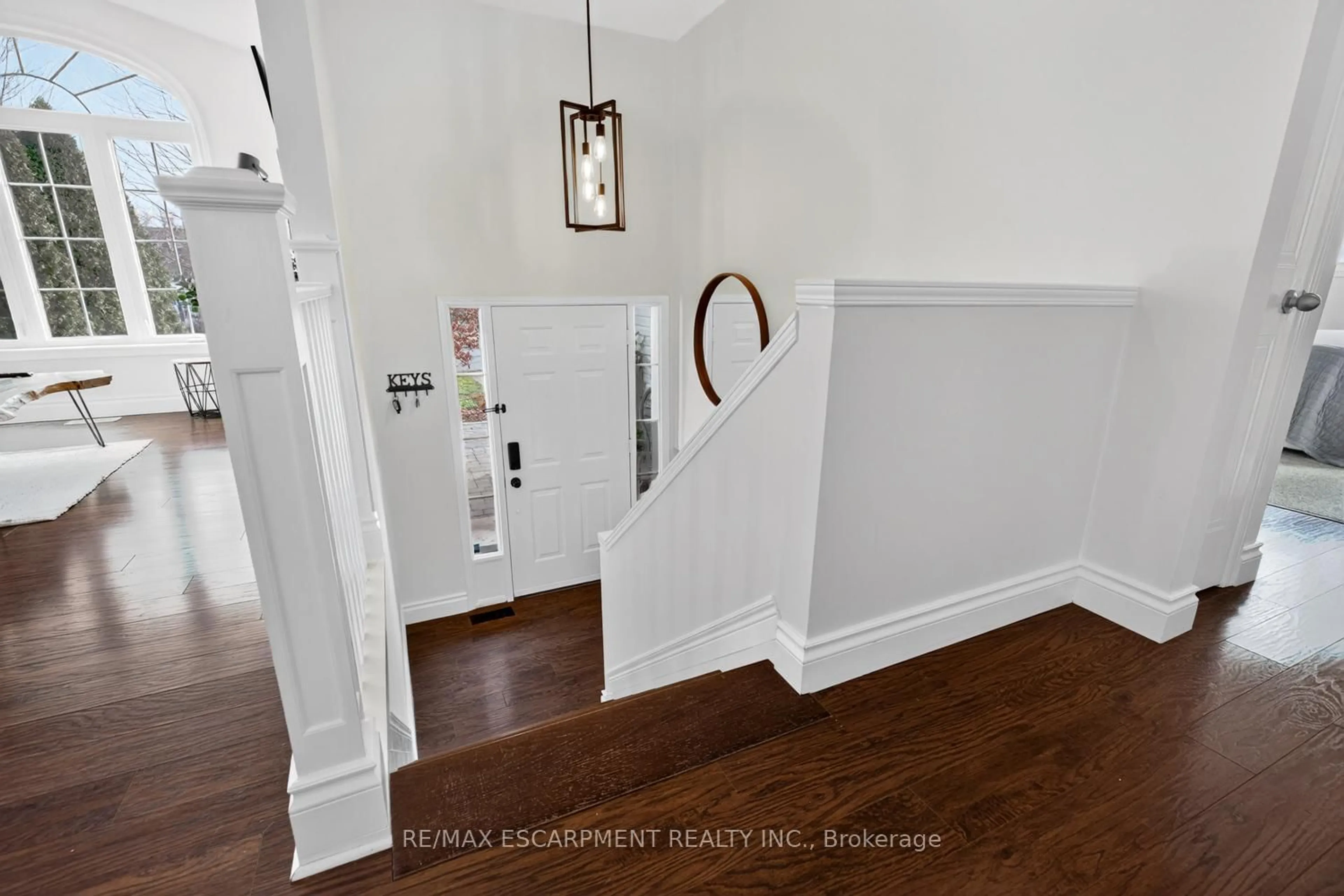 Indoor entryway for 7 Anderson Cres, West Lincoln Ontario L0R 2A0