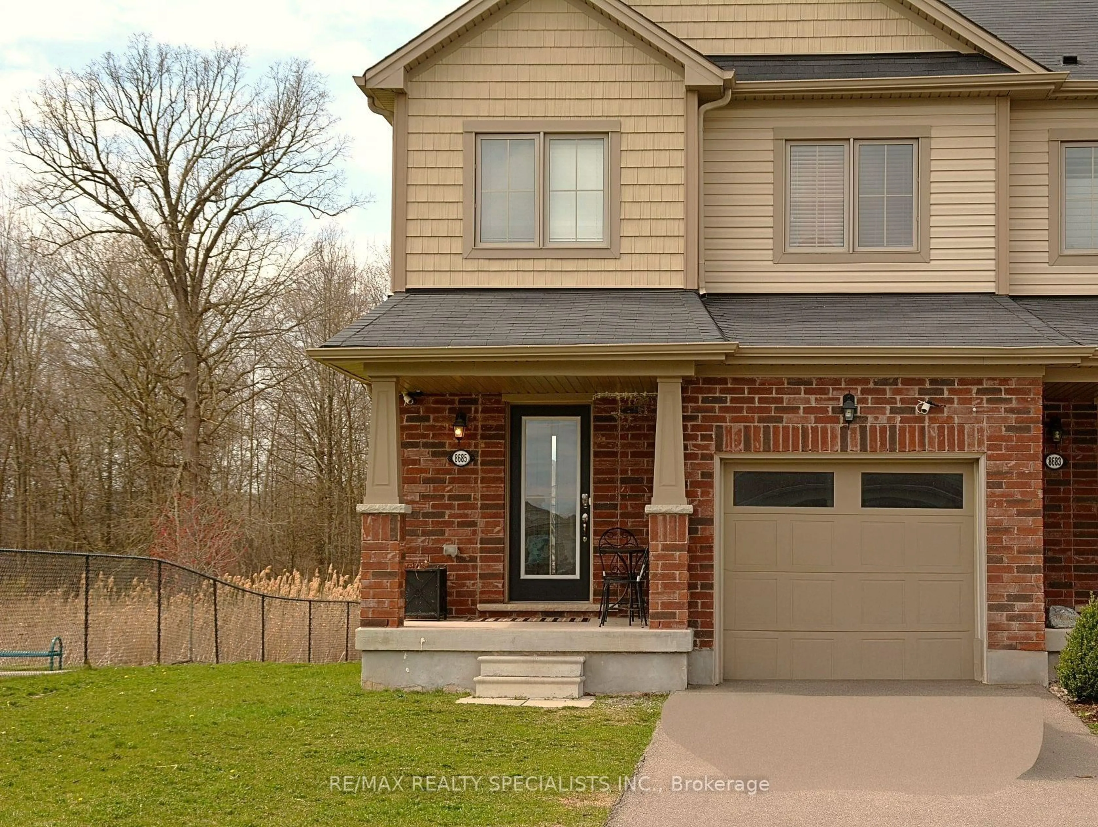 Home with brick exterior material, street for 8685 Dogwood Cres, Niagara Falls Ontario L2H 2Y6