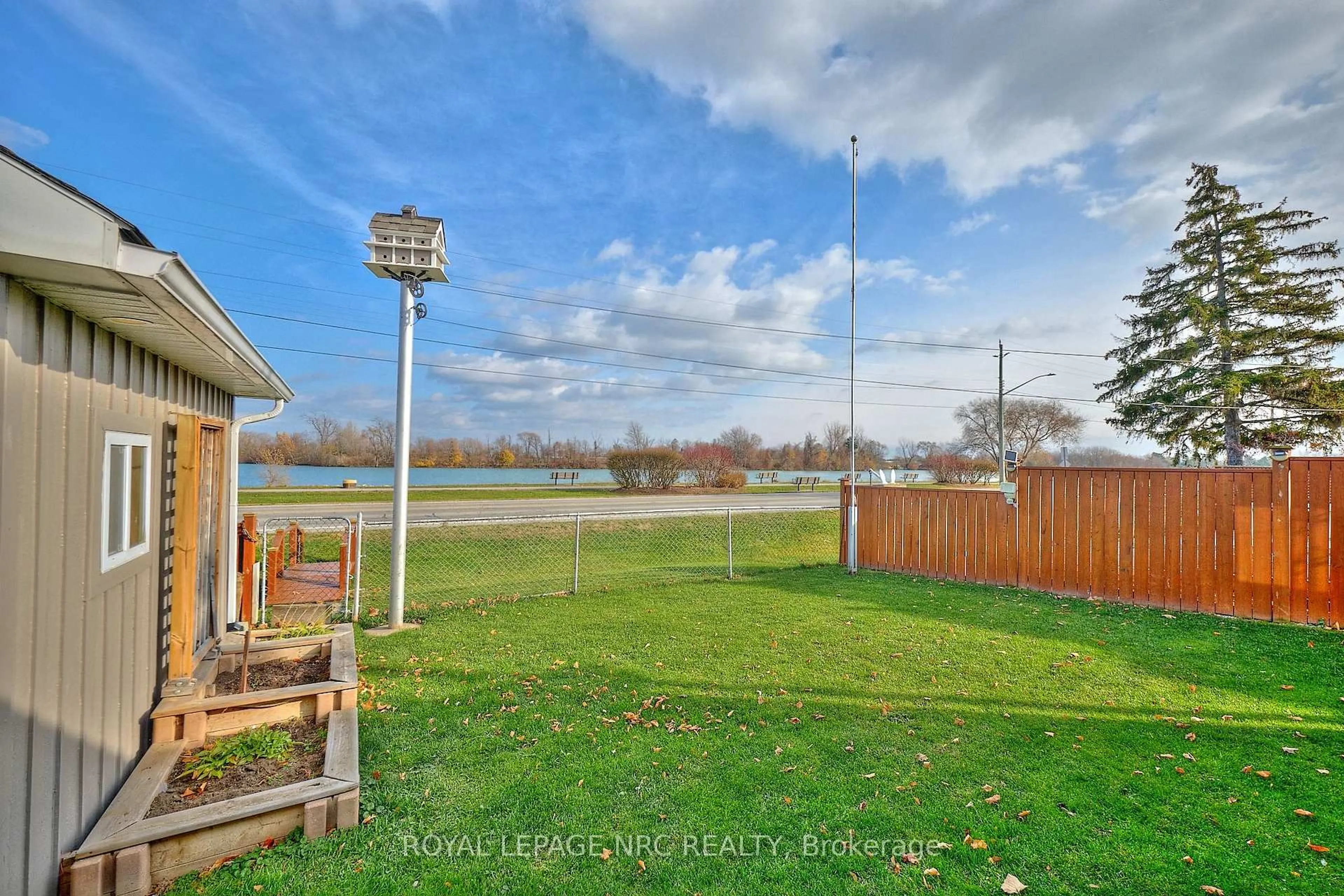 Patio, water/lake/river/ocean view for 624 BUNTING Rd, St. Catharines Ontario L2M 2Z8