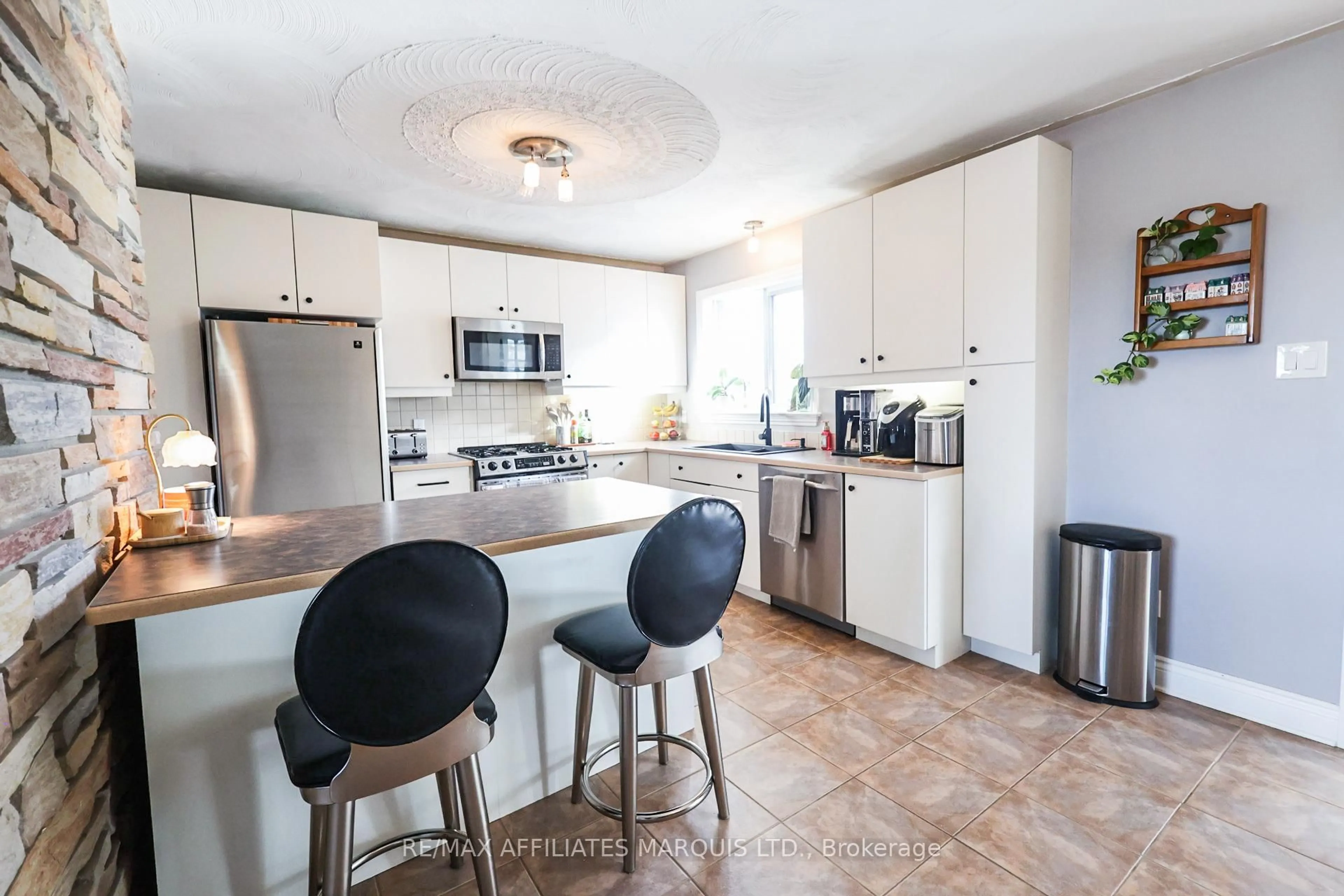 Open concept kitchen, ceramic/tile floor for 66 Jean St, North Glengarry Ontario K0C 1A0