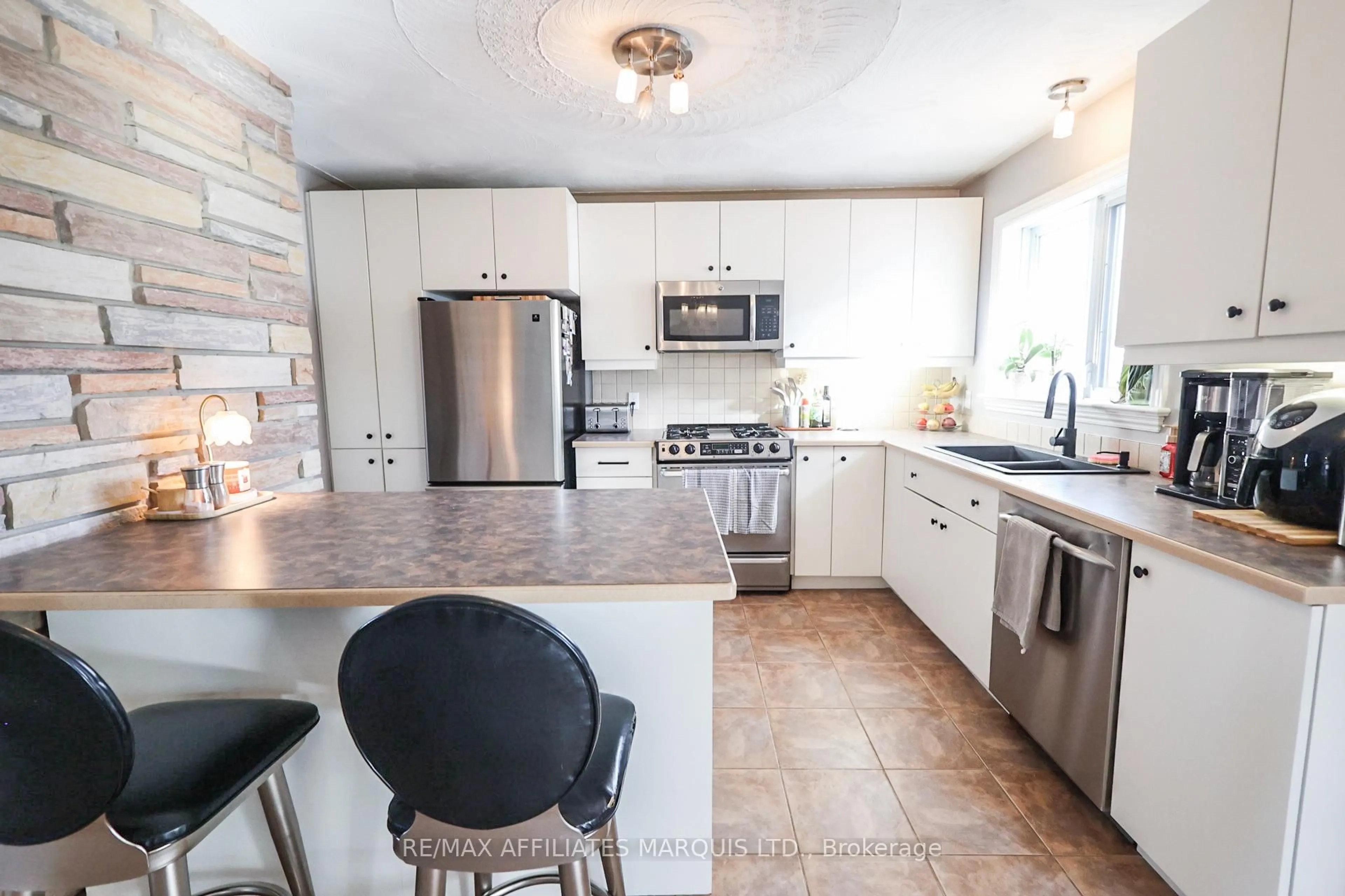 Open concept kitchen, unknown for 66 Jean St, North Glengarry Ontario K0C 1A0