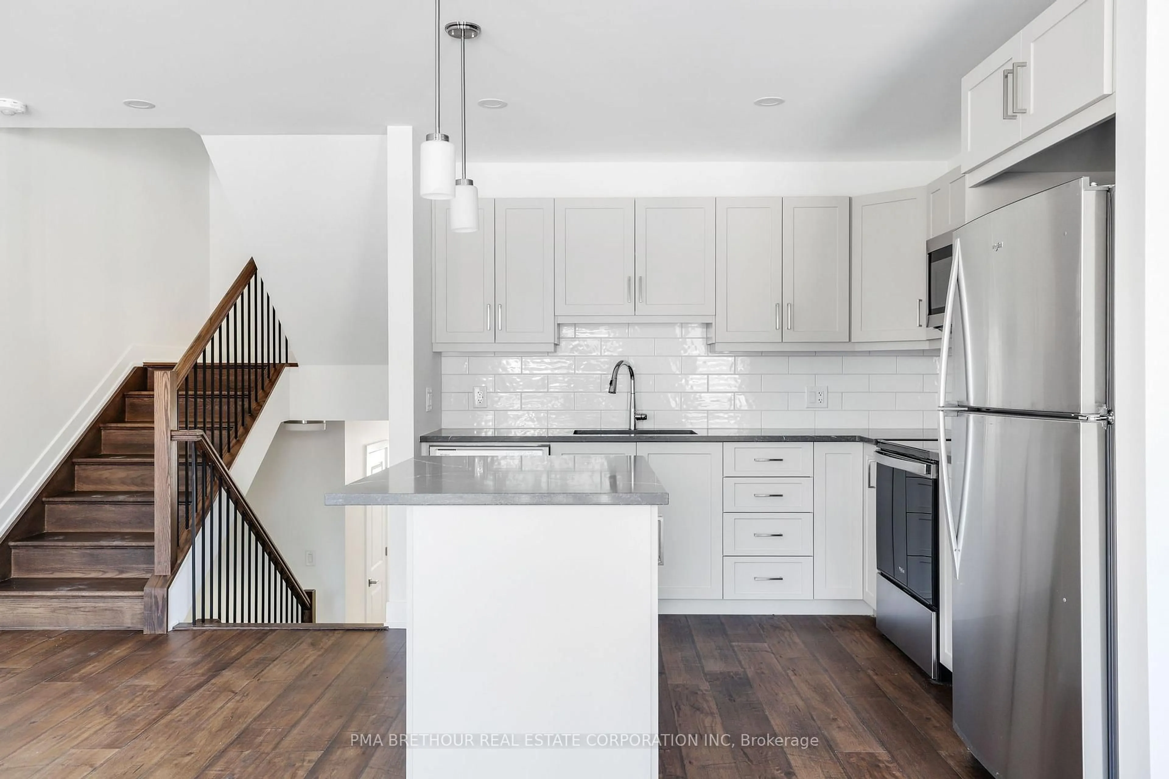 Open concept kitchen, unknown for 729 St John St, Merrickville-Wolford Ontario K0G 1N0