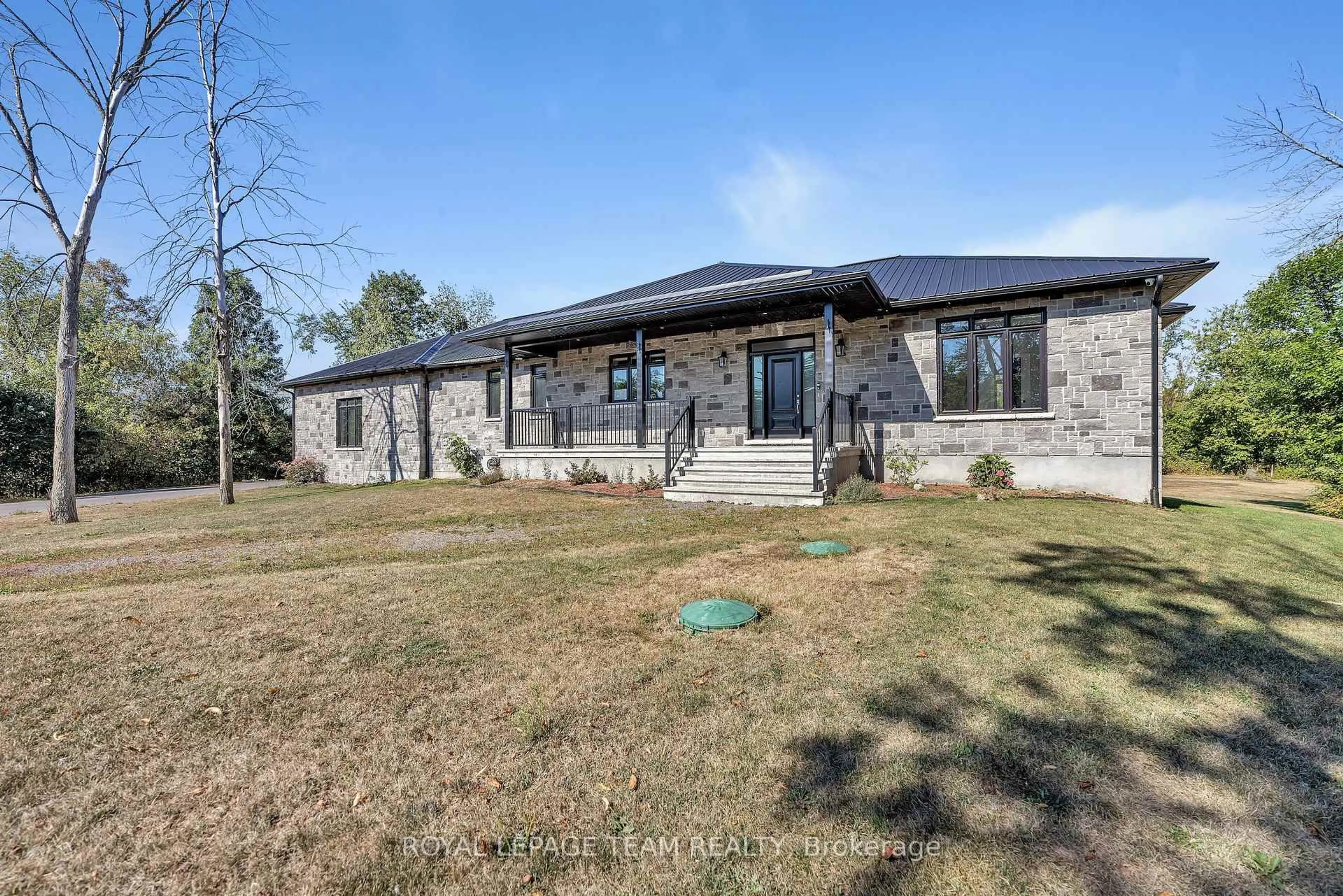 Unknown for 2500 Kearns Way, Greely Ontario K4P 1R9