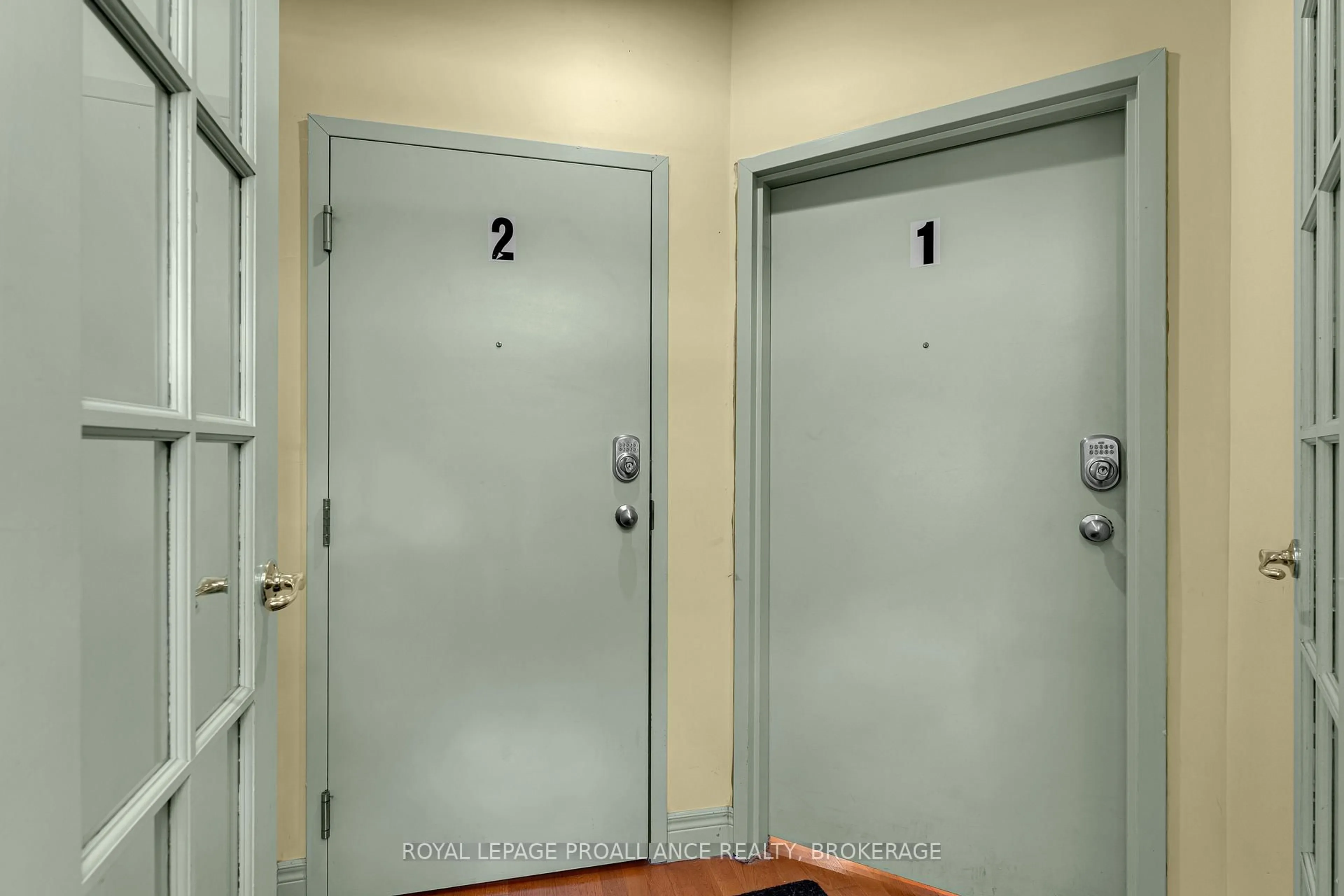 Indoor foyer for 153-155 Brock St, Kingston Ontario K7L 1S2