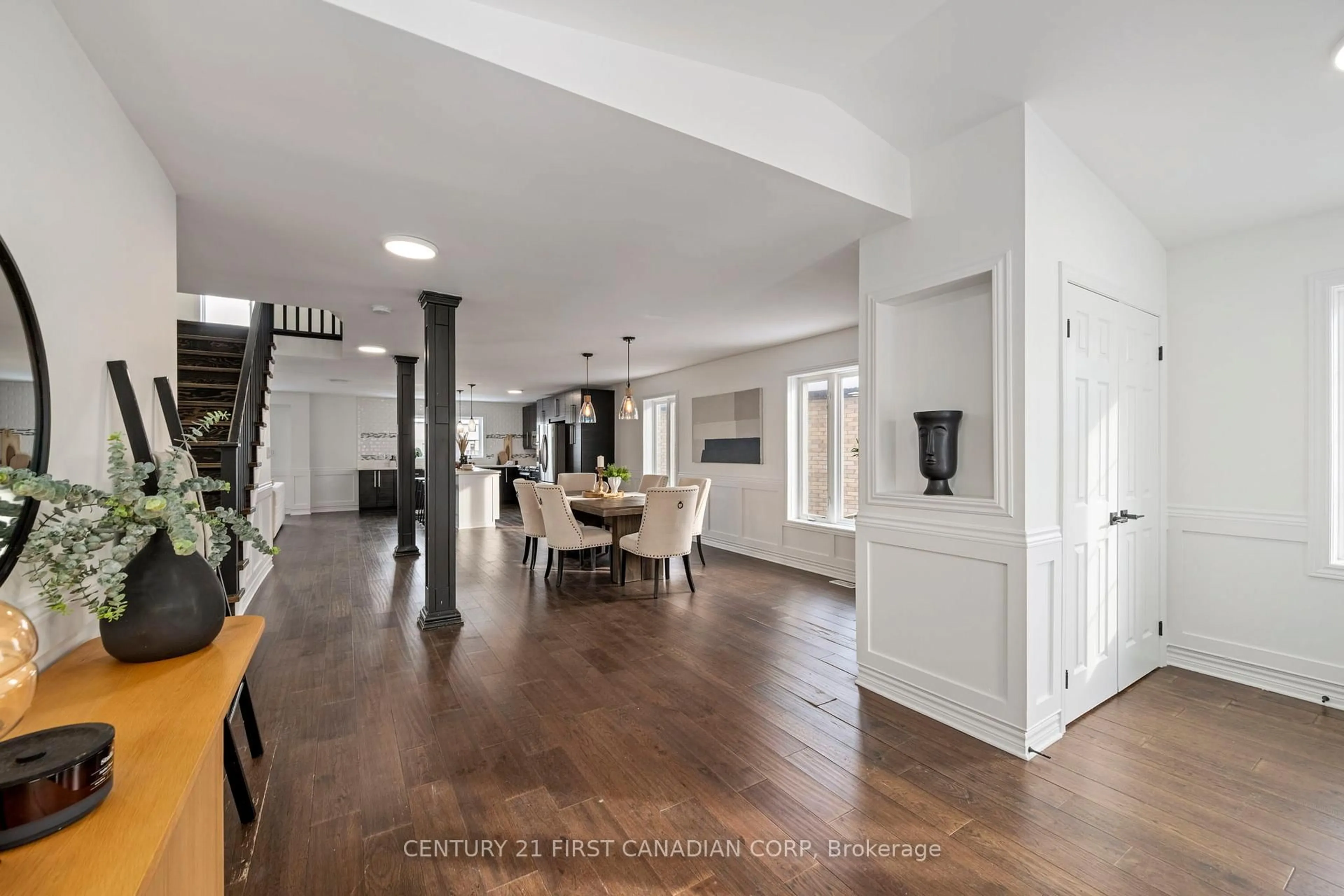 Unknown for 1942 Wateroak Dr, London North Ontario N6G 0M7