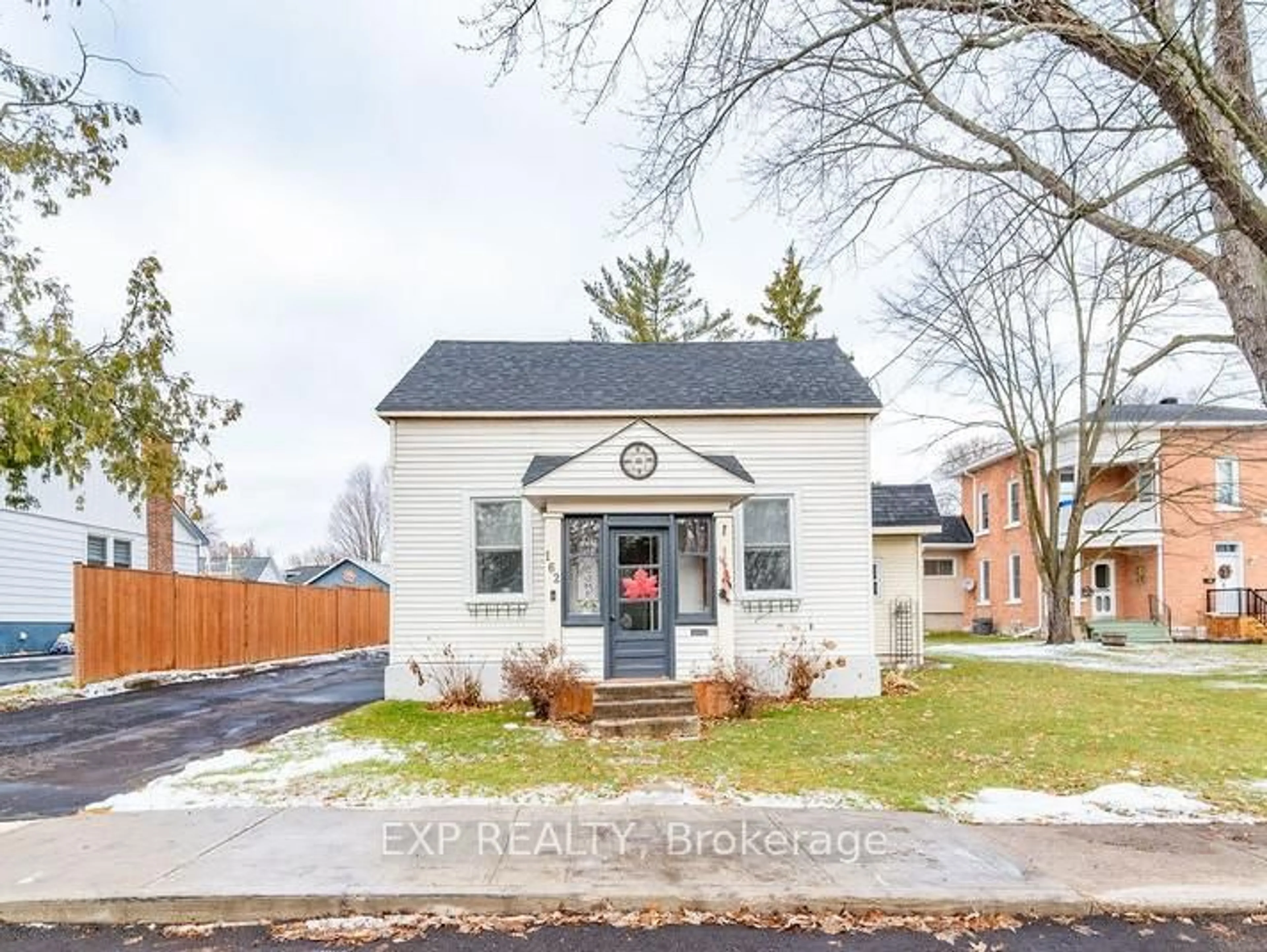 Home with brick exterior material, street for 162 Hincks Ave, Renfrew Ontario K7V 3S9