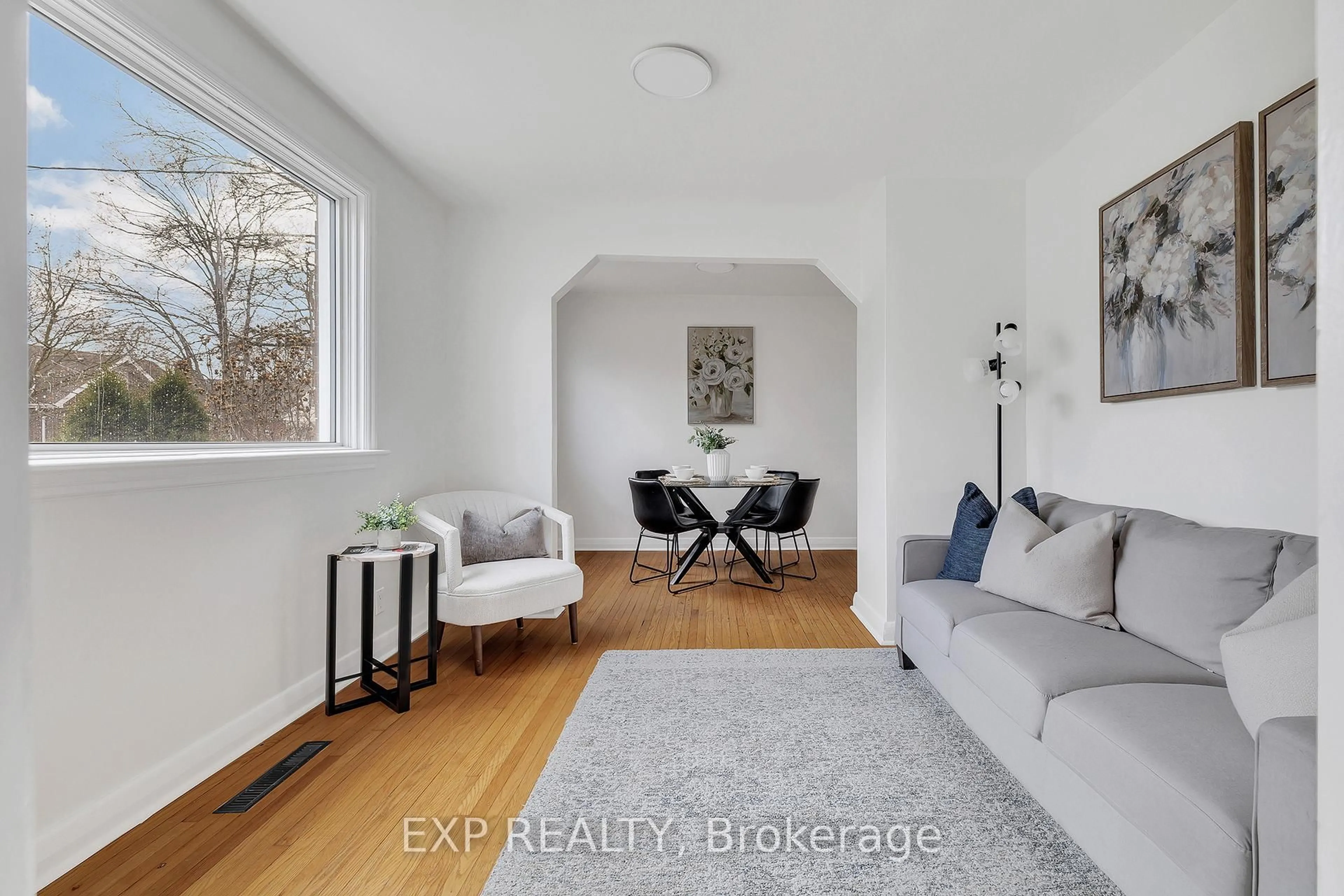 Living room with furniture, unknown for 14 Martin Ave, Cambridge Ontario N1R 3A4