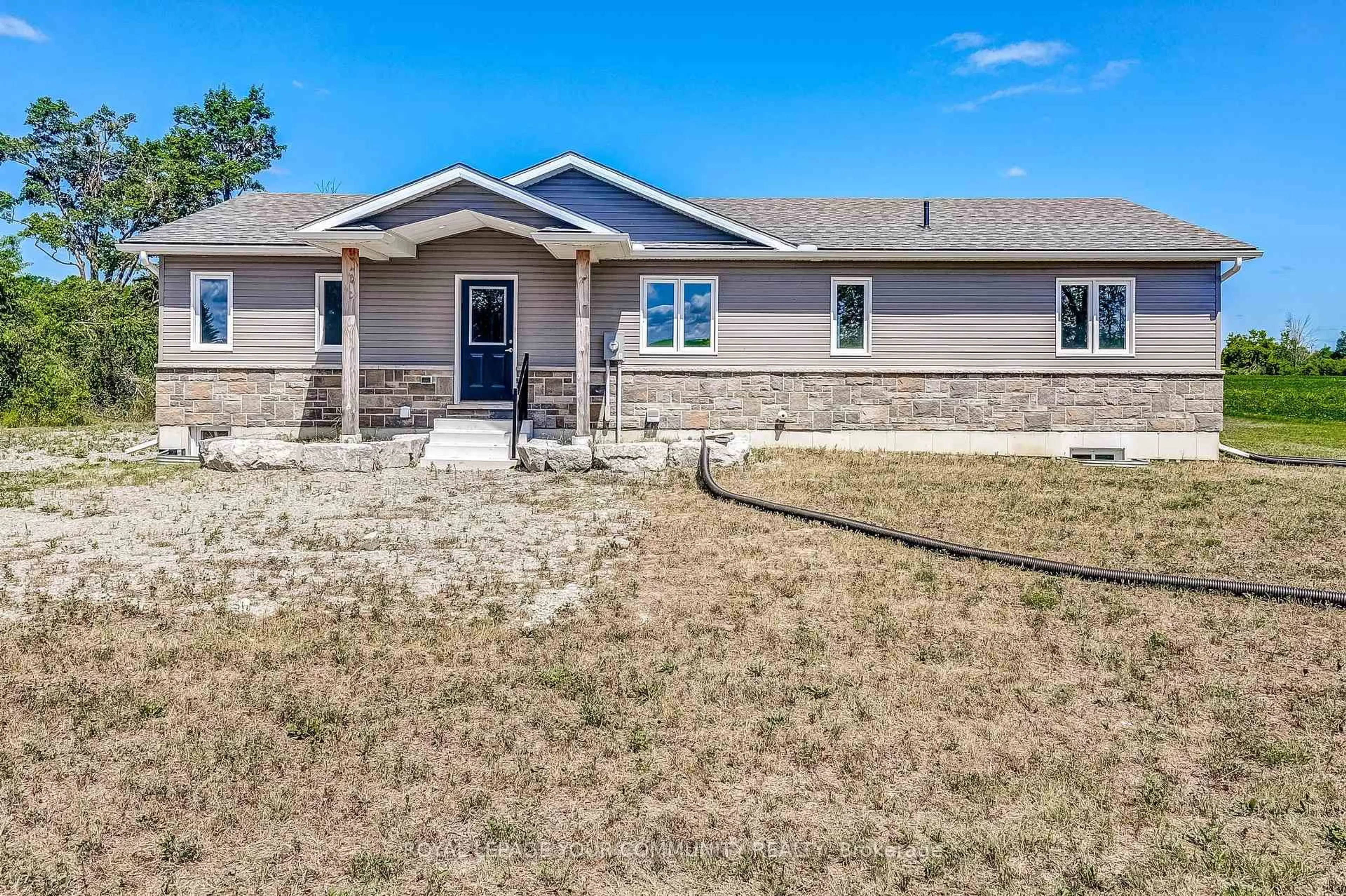 Home with vinyl exterior material, unknown for 371 Linden Valley Rd, Kawartha Lakes Ontario K0M 2T0