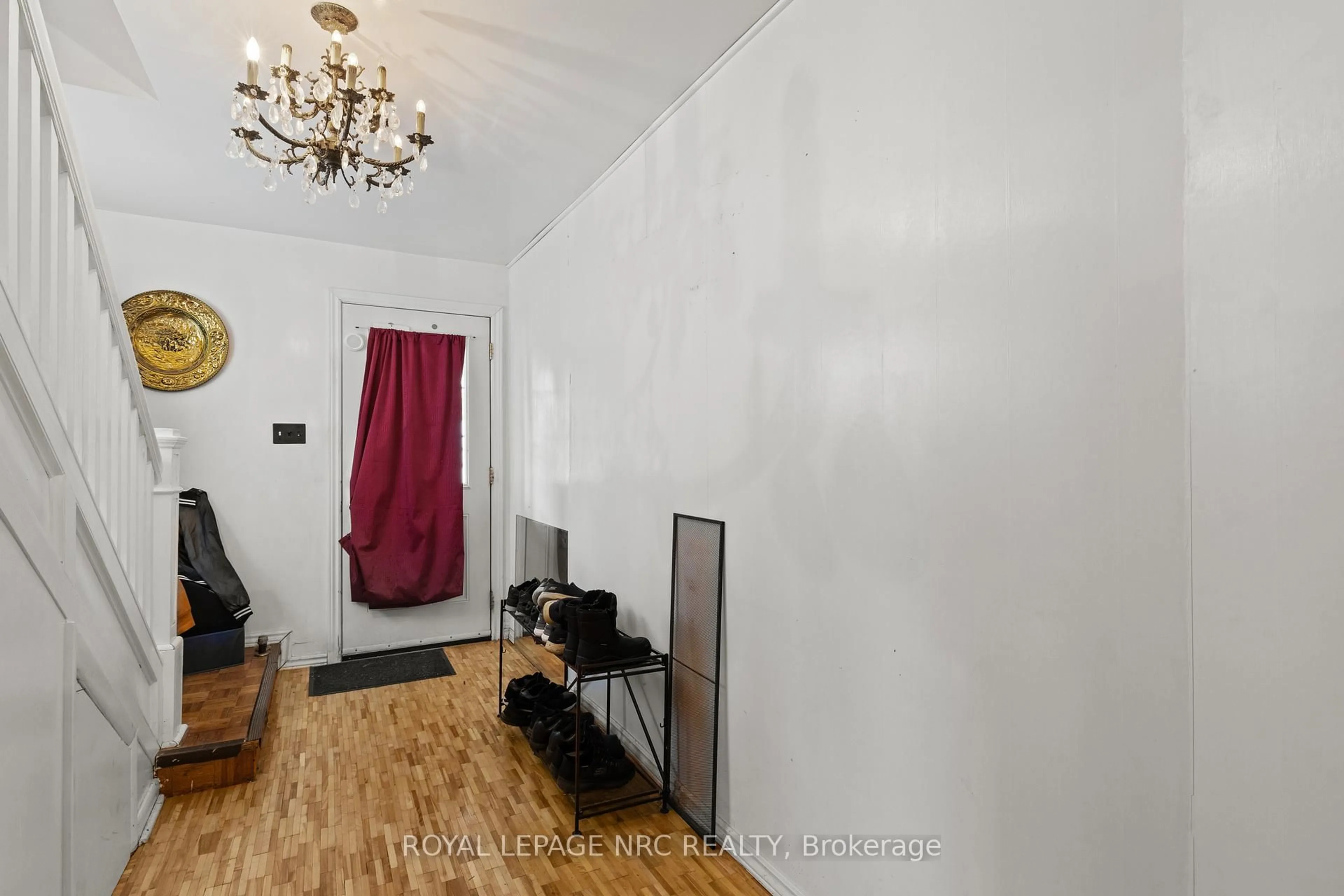 Unknown for 5 Chetwood St, St. Catharines Ontario L2S 1J9