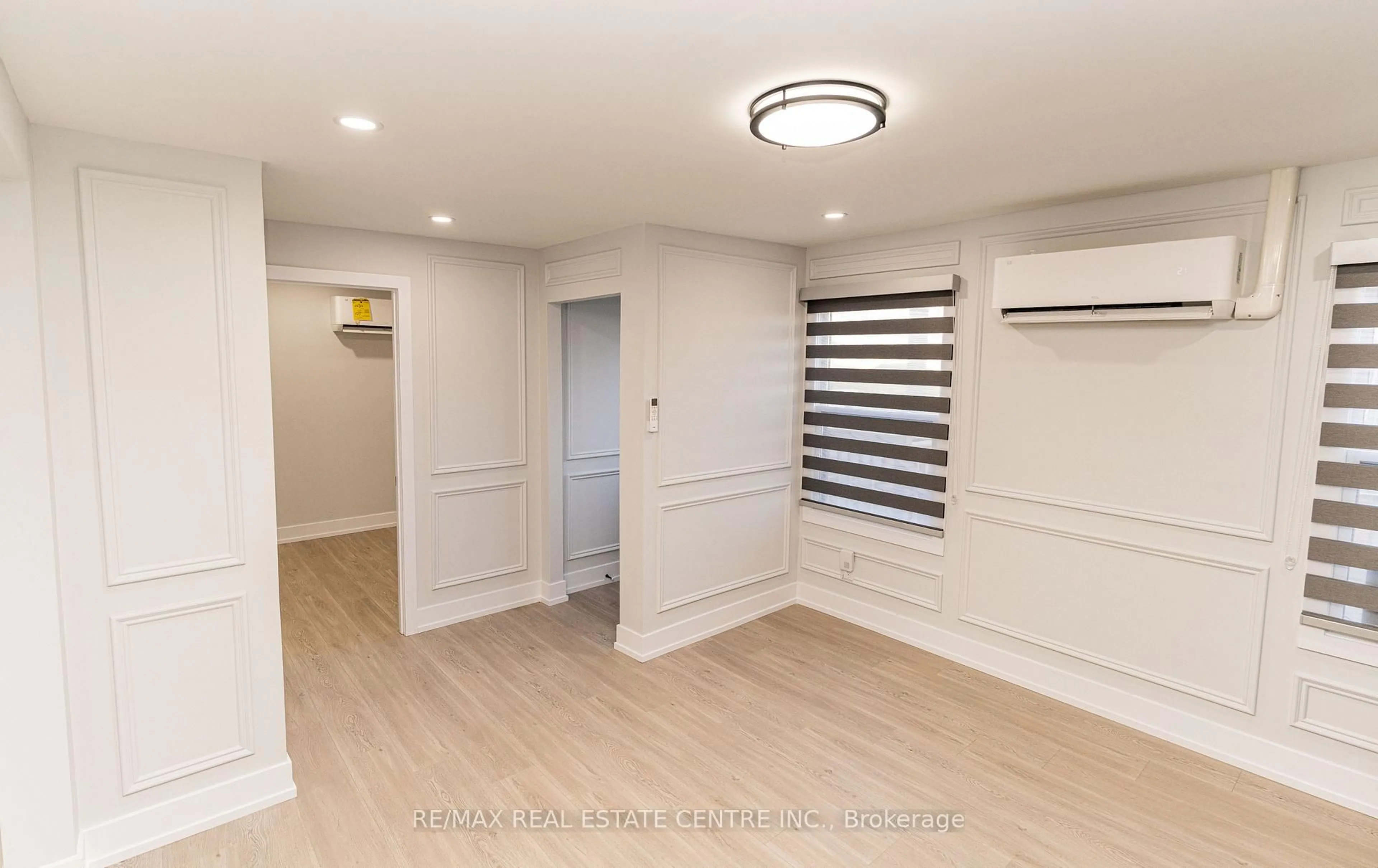 A pic of a room for 252 Grenfell St, Hamilton Ontario L8H 3J9