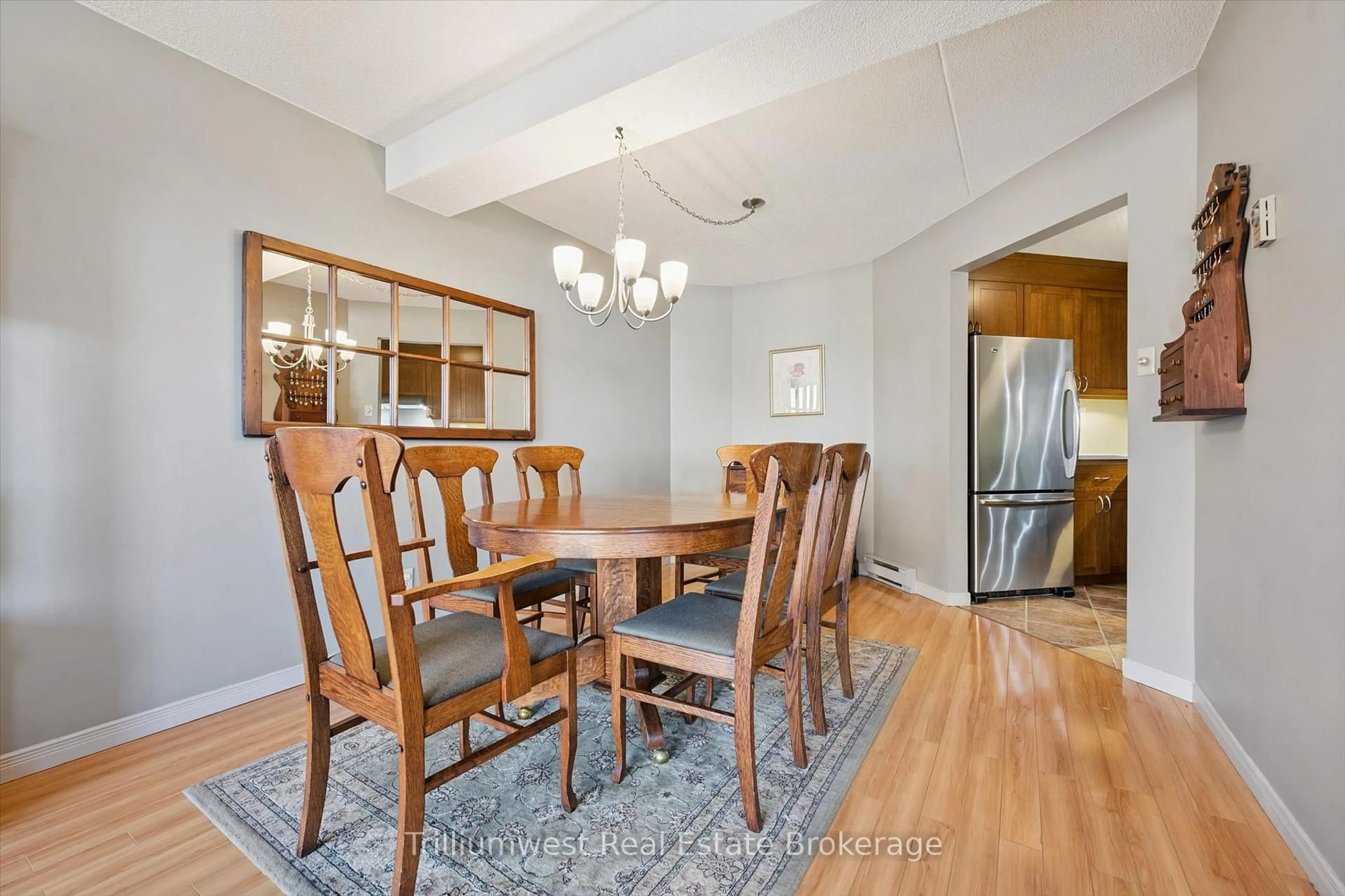 Dining room, wood/laminate floor for 8 Christopher Crt #705, Guelph Ontario N1G 4N7