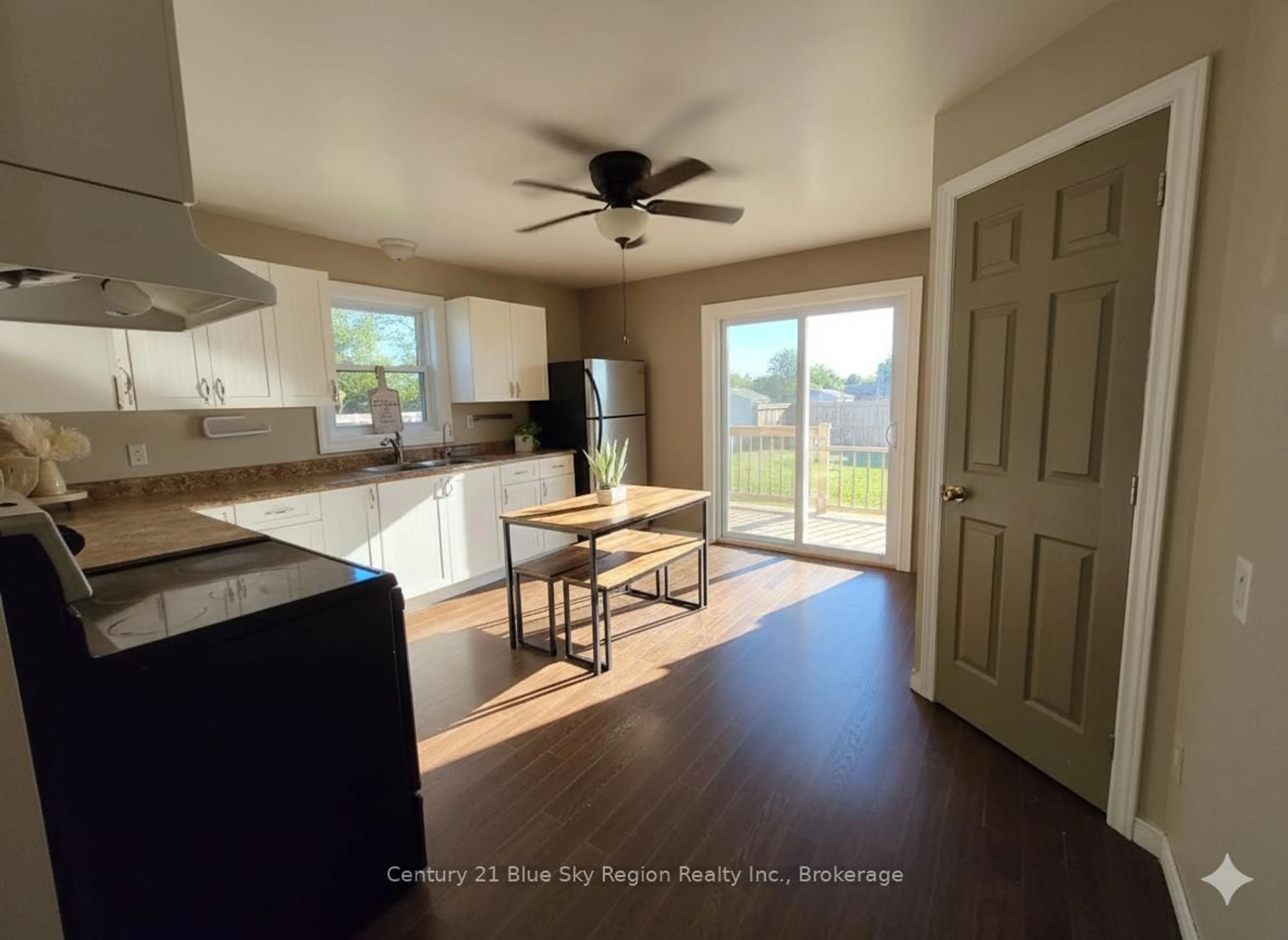 Open concept kitchen, ceramic/tile floor for 781 Lalande Rd, West Nipissing Ontario P2B 2V3