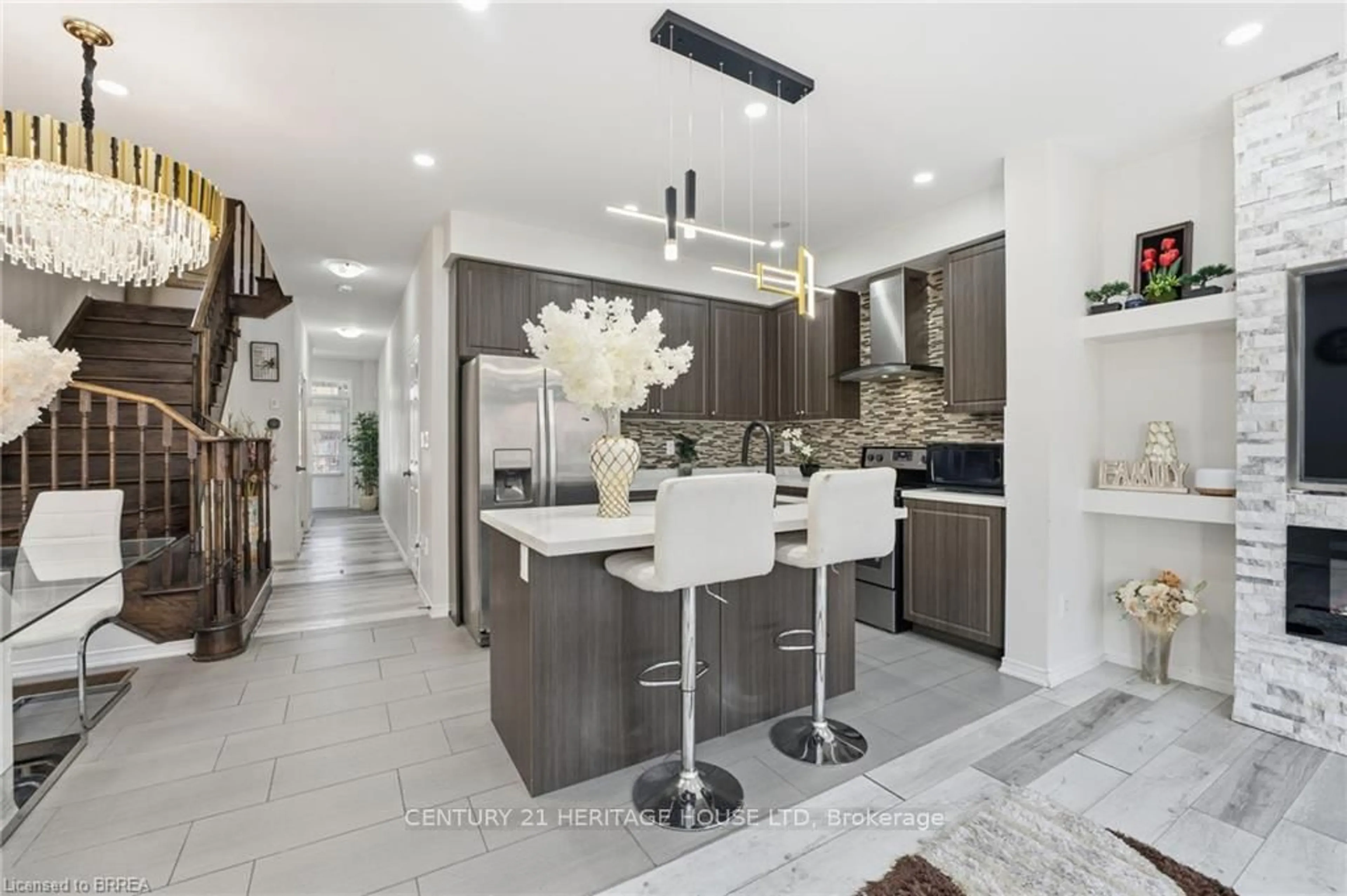 Contemporary kitchen, ceramic/tile floor for 29 Arnold Marshall Blvd, Haldimand Ontario N3W 0B2