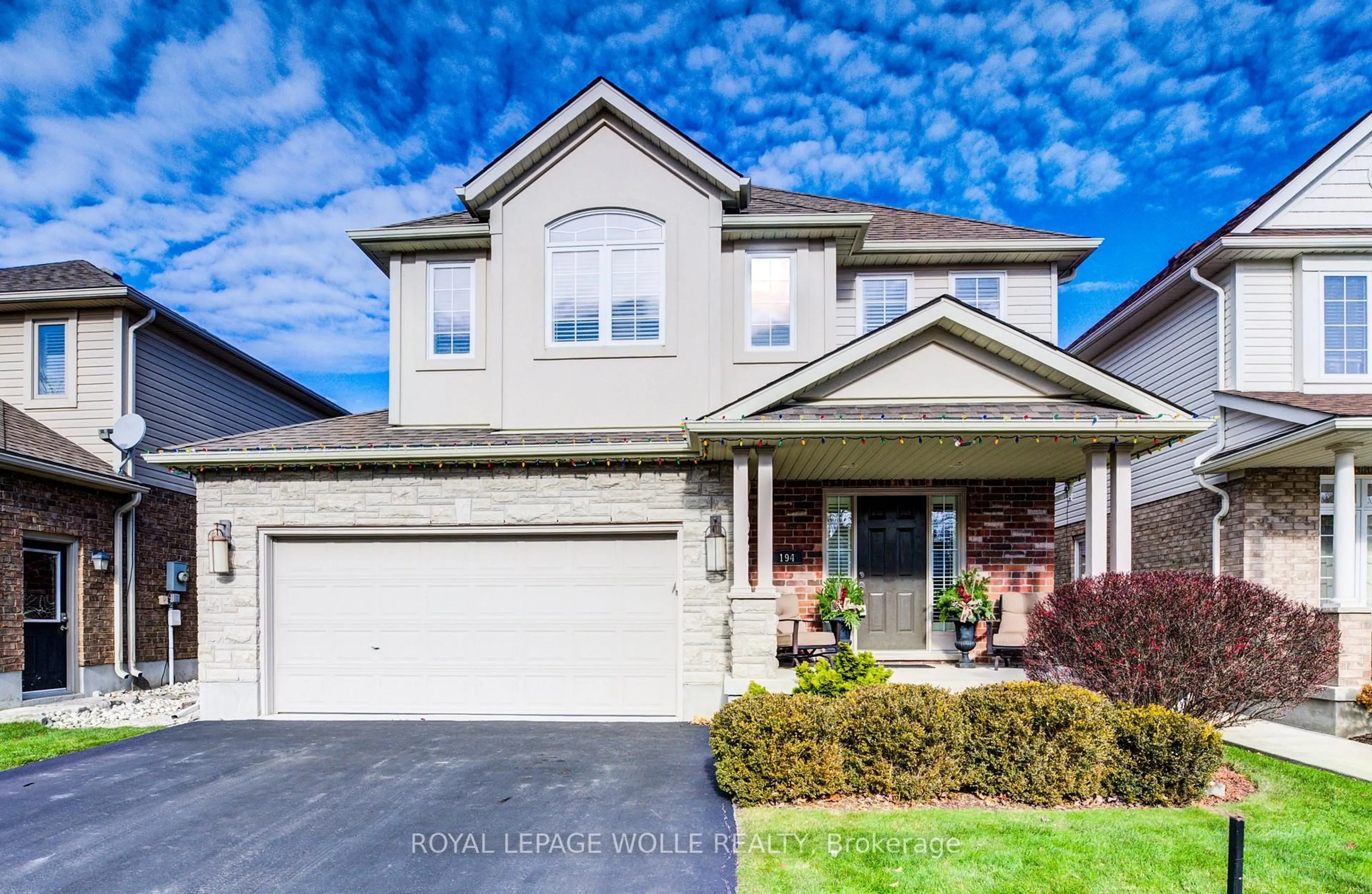 Home with vinyl exterior material, street for 194 Brookmead St, Woolwich Ontario N3B 3N8