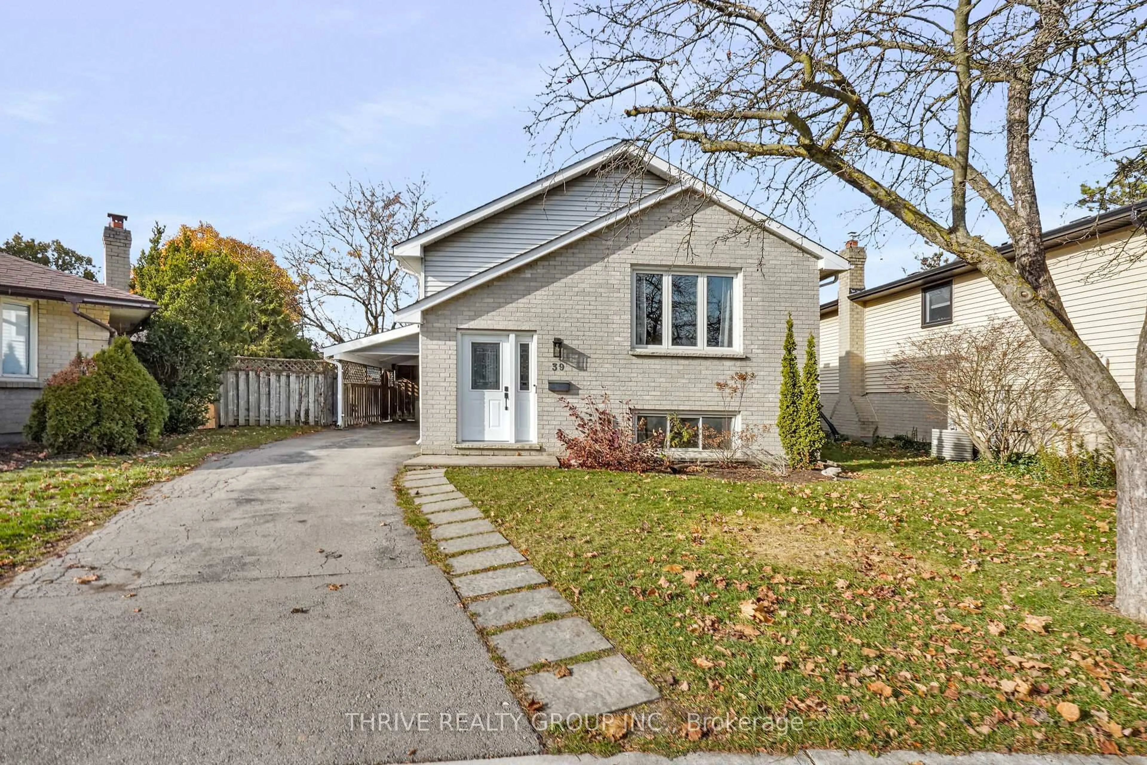 Unknown for 39 Dundee Crt, London South Ontario N6C 5E4