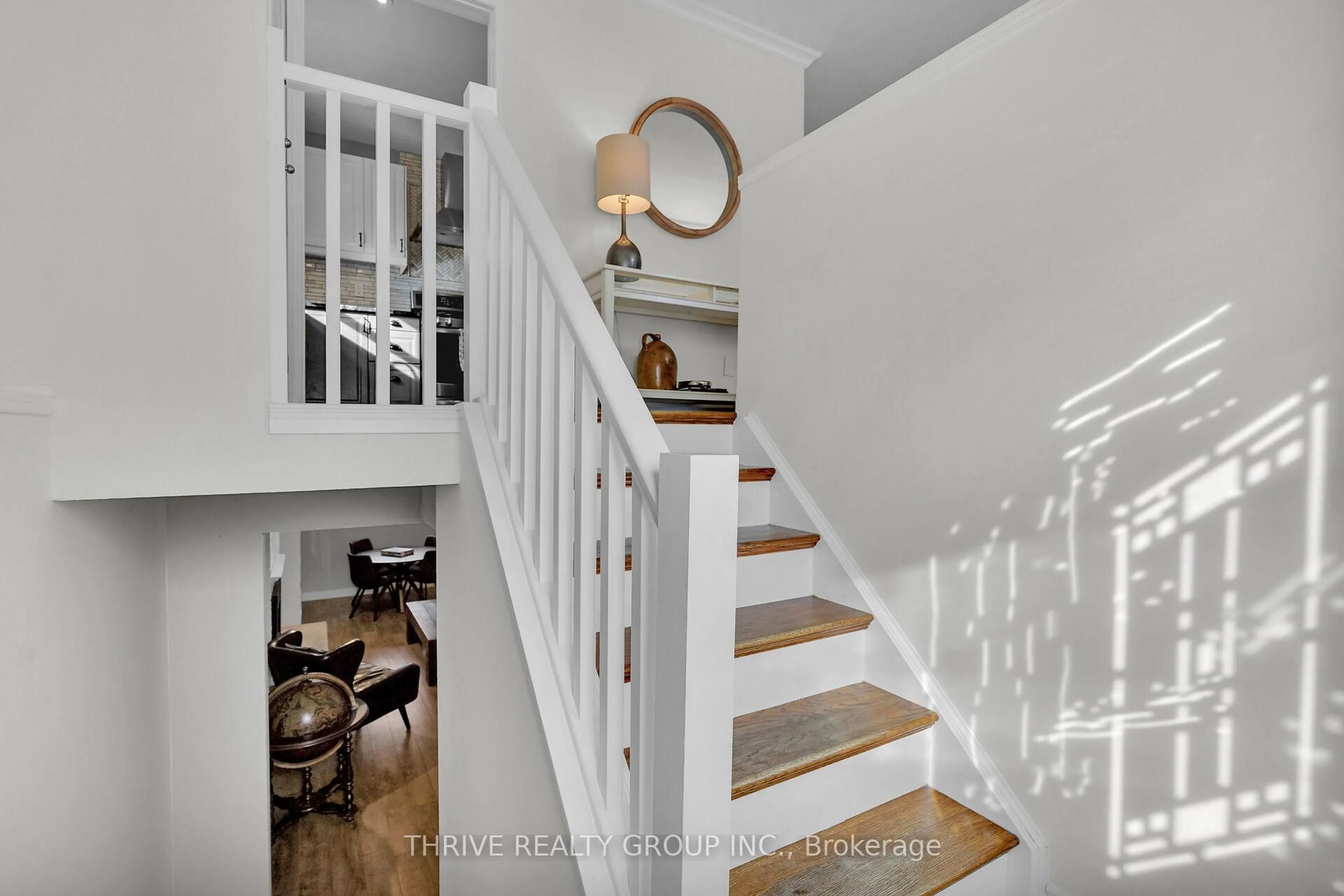 Stairs for 39 Dundee Crt, London South Ontario N6C 5E4