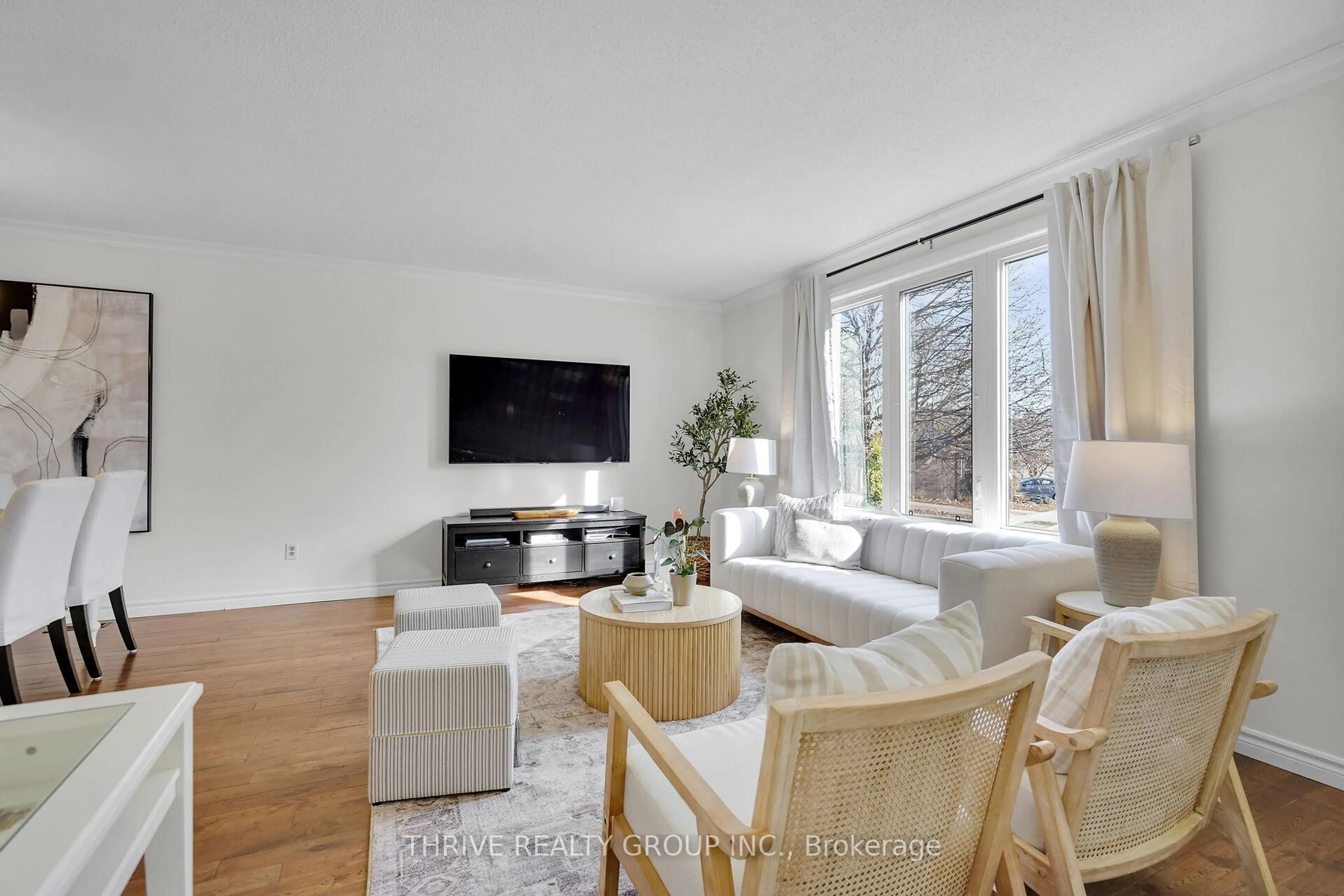 Living room with furniture, unknown for 39 Dundee Crt, London South Ontario N6C 5E4
