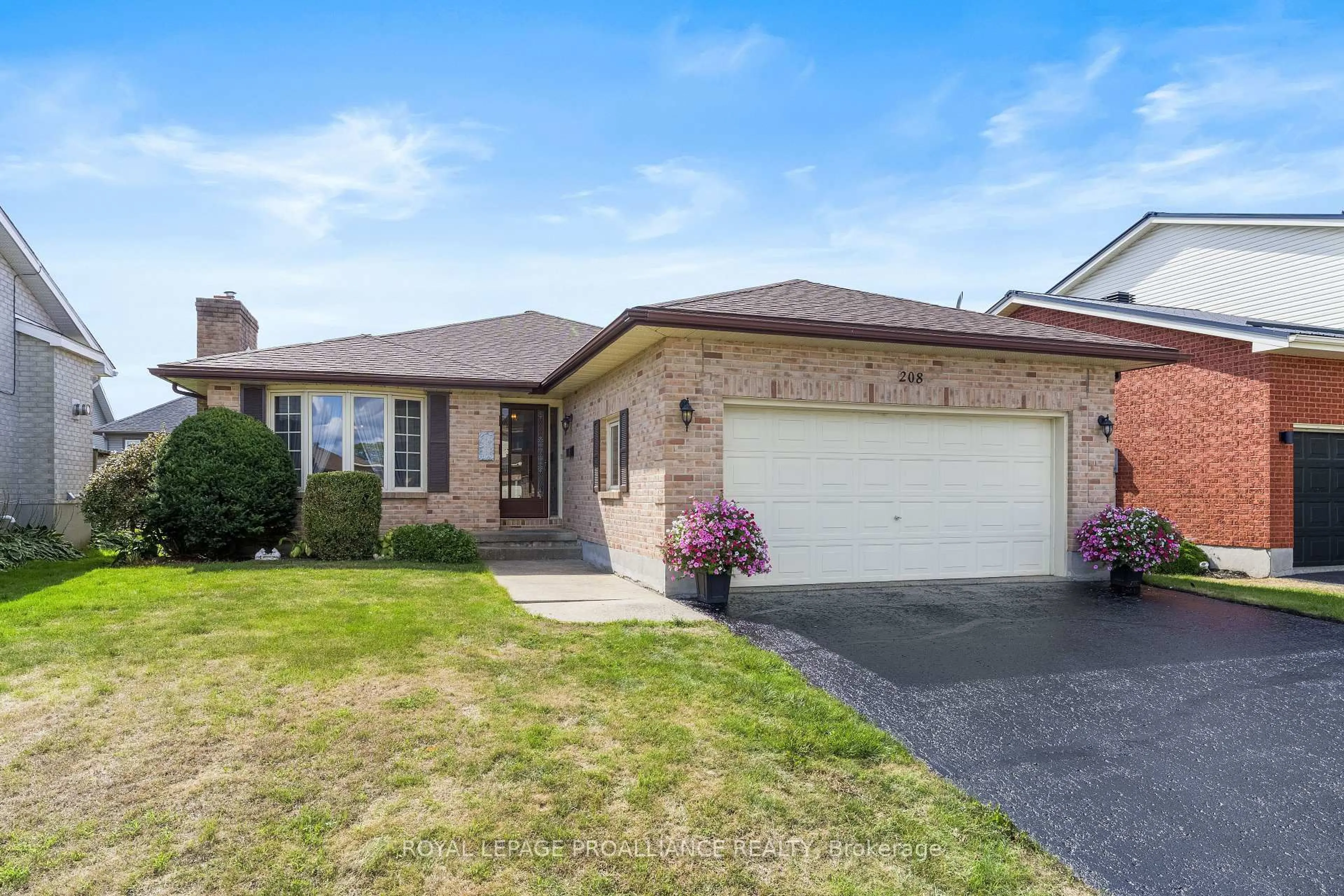 Home with brick exterior material, street for 208 Beley St, Brockville Ontario K6V 6Z8