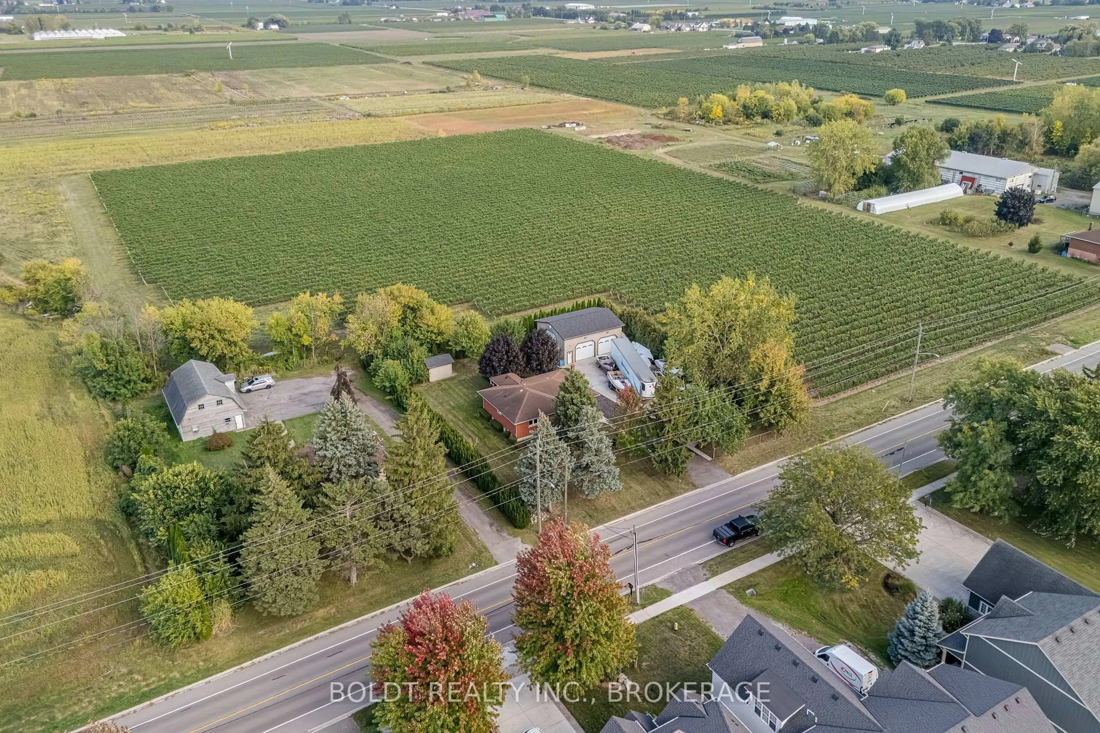 A pic from outside/outdoor area/front of a property/back of a property/a pic from drone, street for 1591 CONCESSION 4 Rd, Niagara-on-the-Lake Ontario L0S 1J0