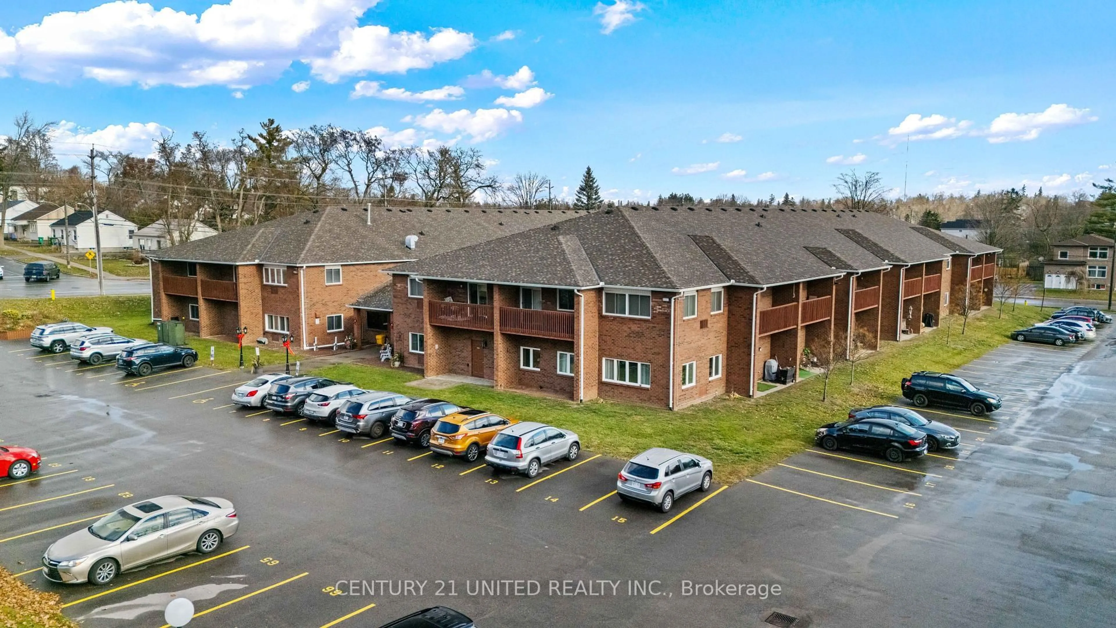 A pic from outside/outdoor area/front of a property/back of a property/a pic from drone, building for 475 Parkhill Rd #213, Peterborough Ontario K9H 7M5