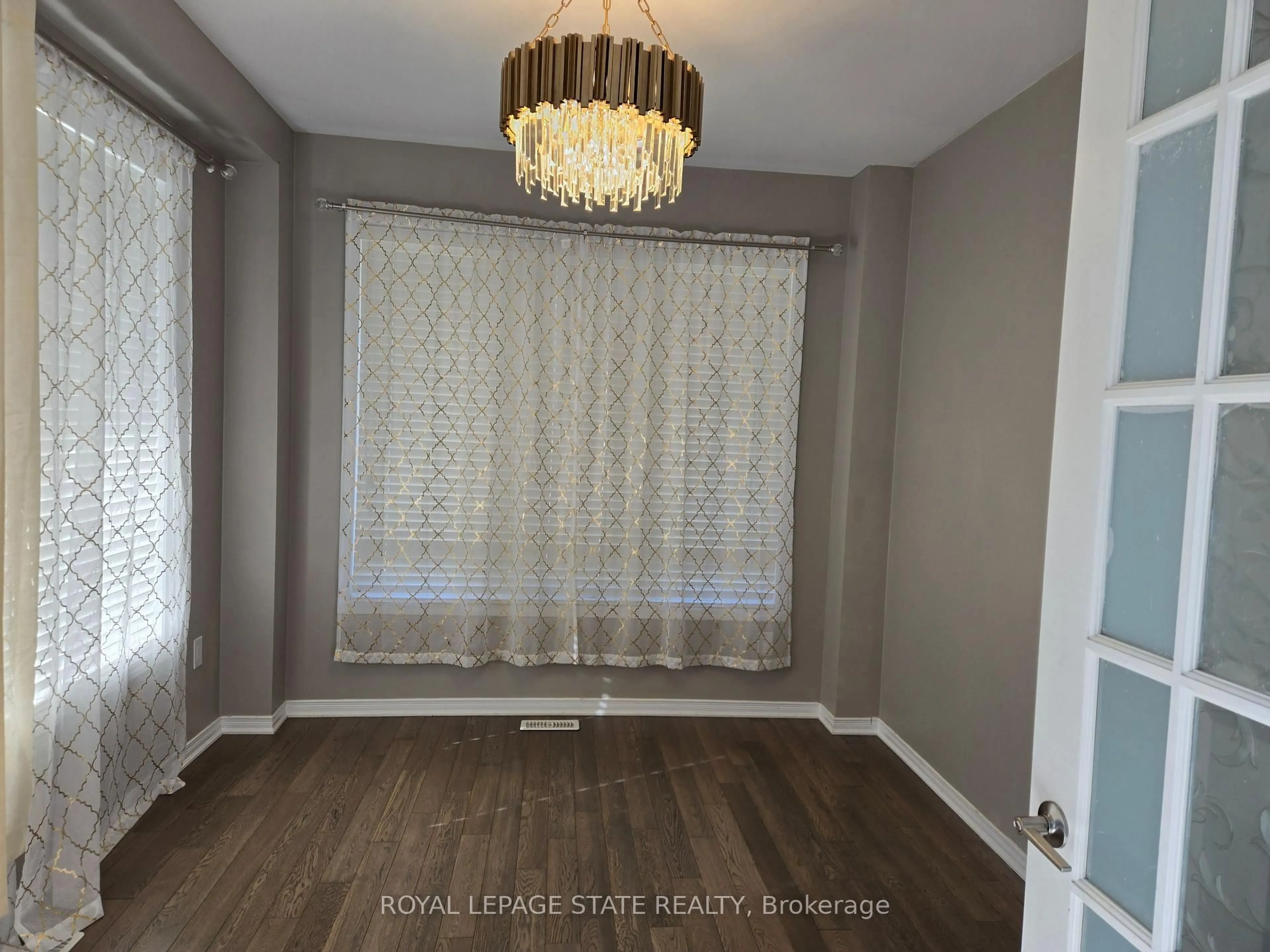 A pic of a room for 31 Cactus Cres, Hamilton Ontario L8J 0M4