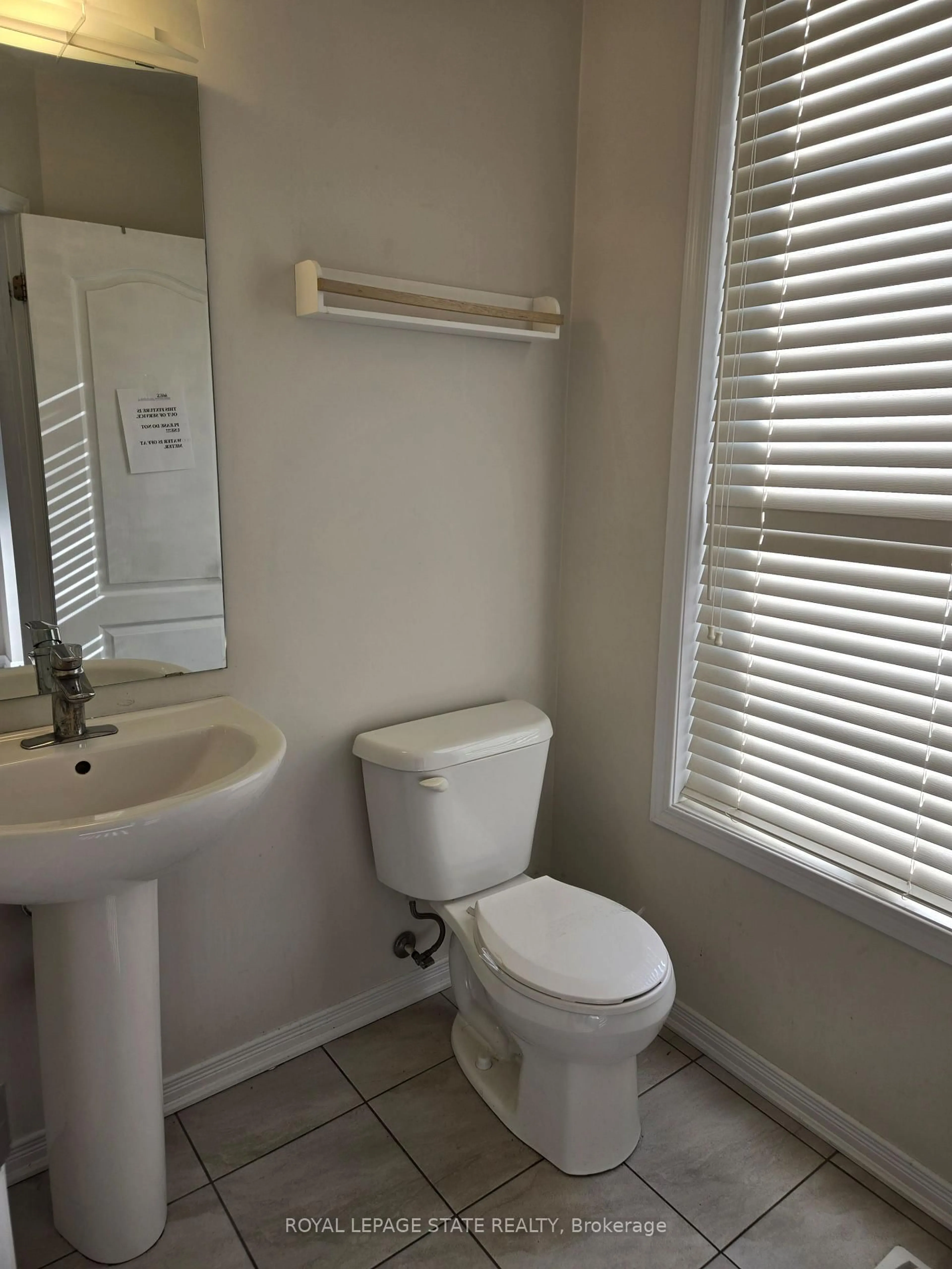 Standard bathroom, unknown for 31 Cactus Cres, Hamilton Ontario L8J 0M4