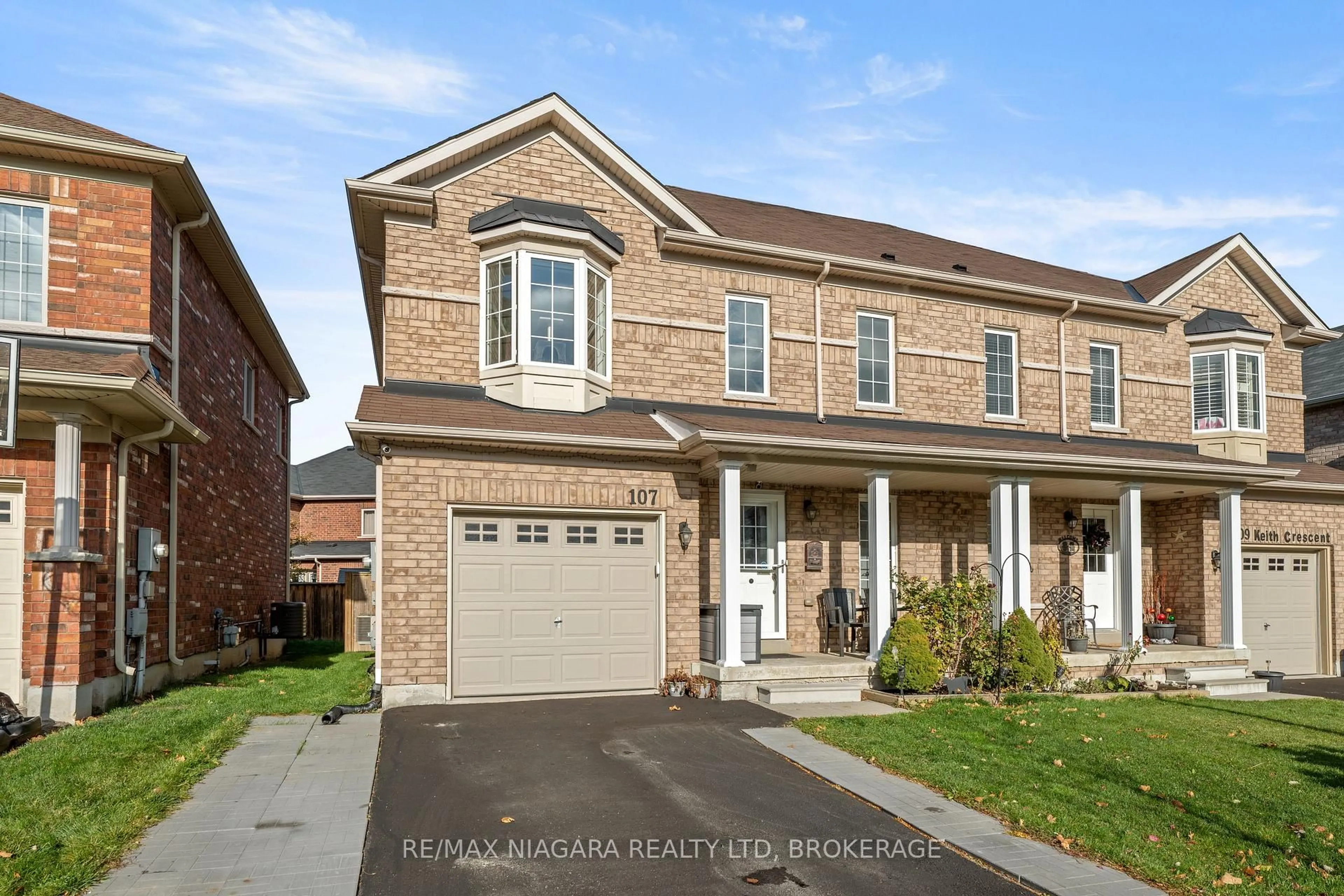 Home with brick exterior material, street for 107 Keith Cres, Niagara-on-the-Lake Ontario L0S 1J0