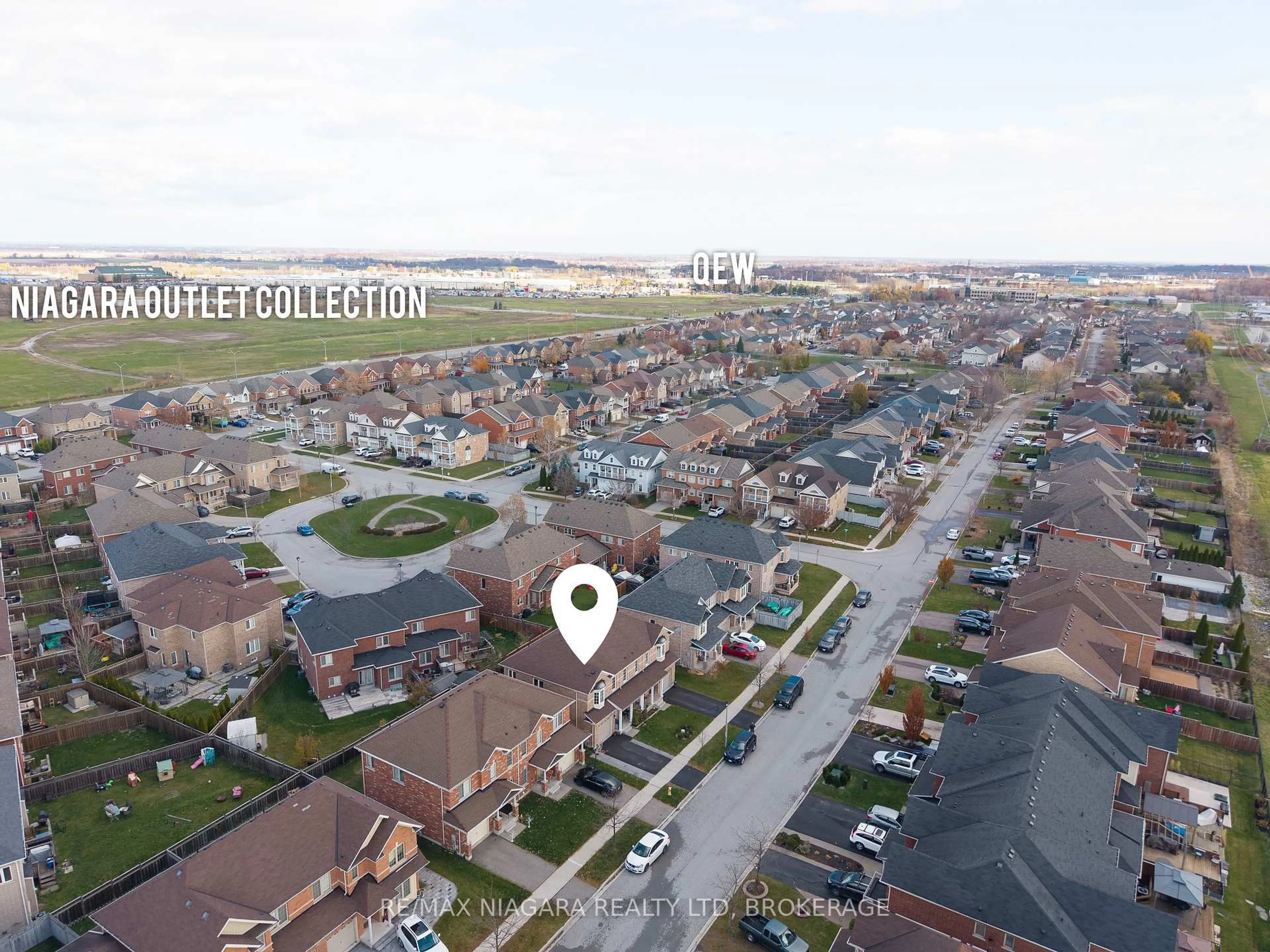 A pic from outside/outdoor area/front of a property/back of a property/a pic from drone, street for 107 Keith Cres, Niagara-on-the-Lake Ontario L0S 1J0