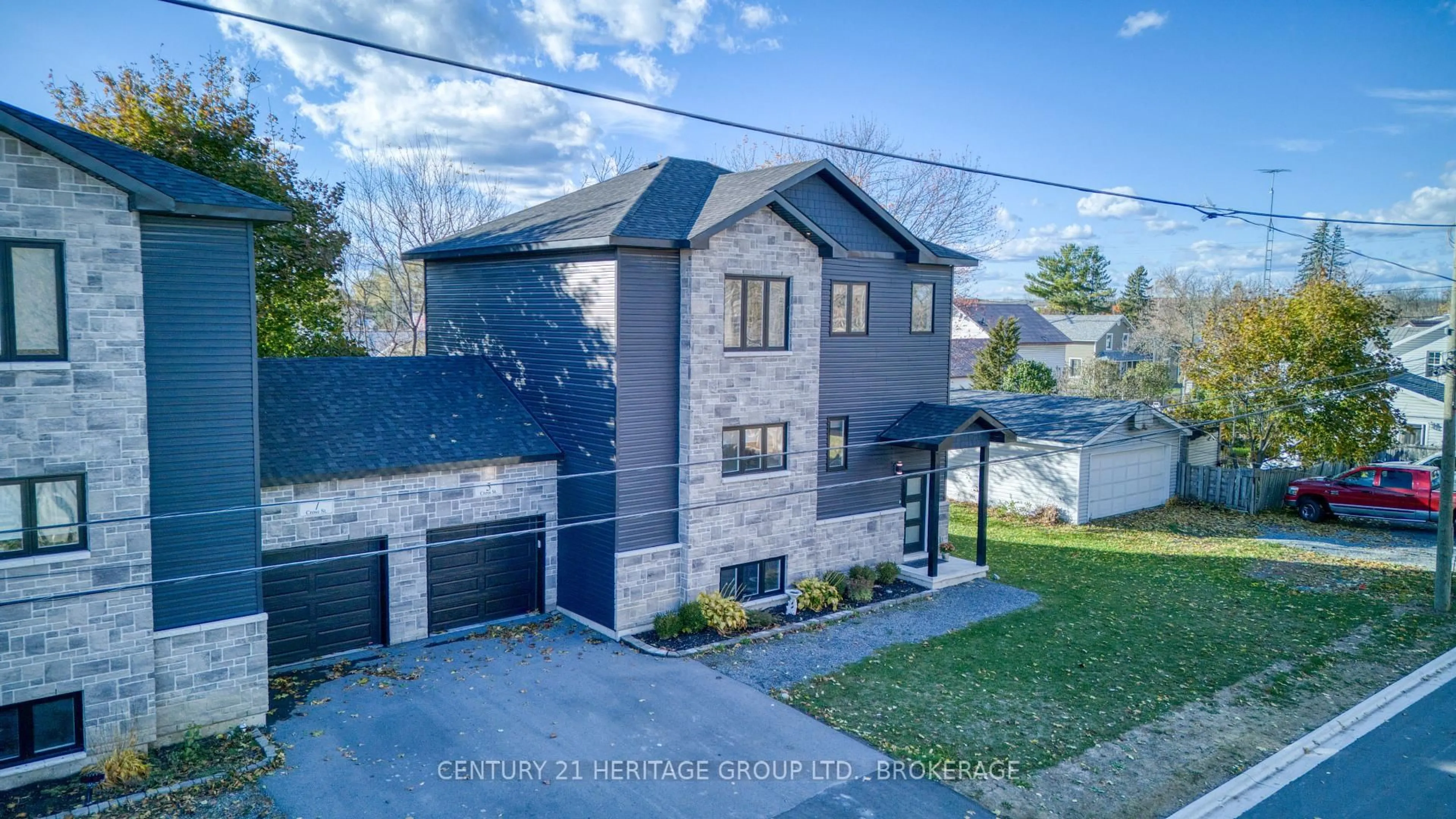 Unknown for 5 Cross St, Bissett Creek Ontario K0H 2H0