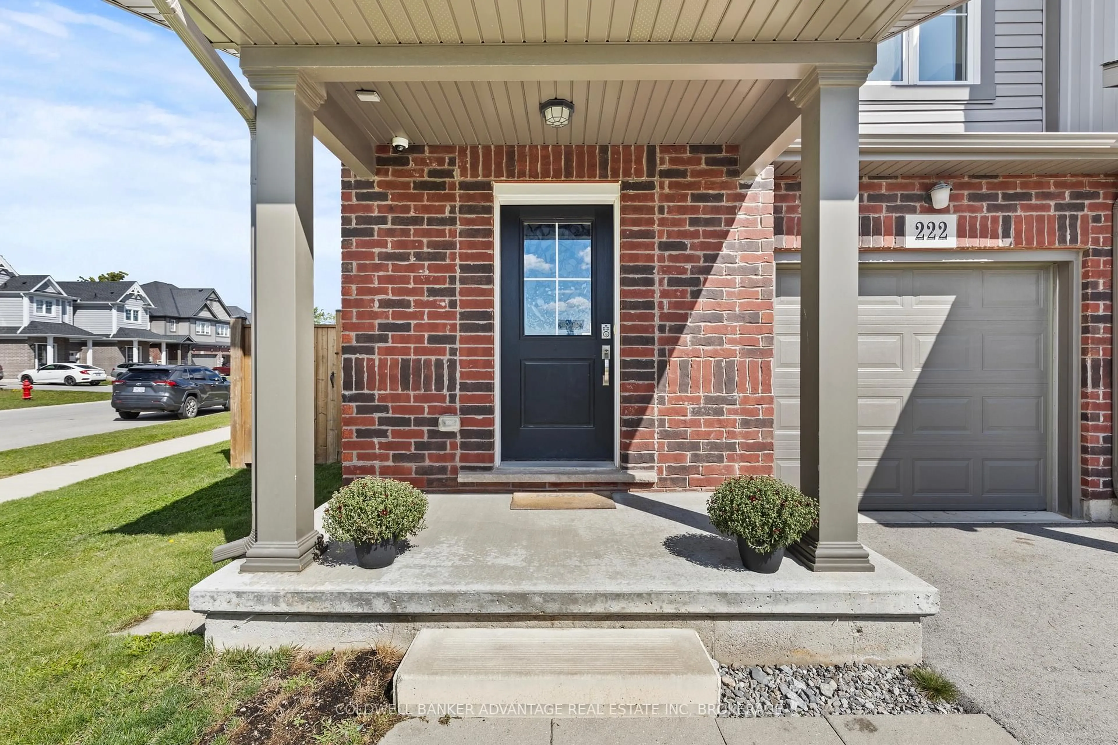 Home with brick exterior material, street for 222 Heron St, Welland Ontario L3C 0G7