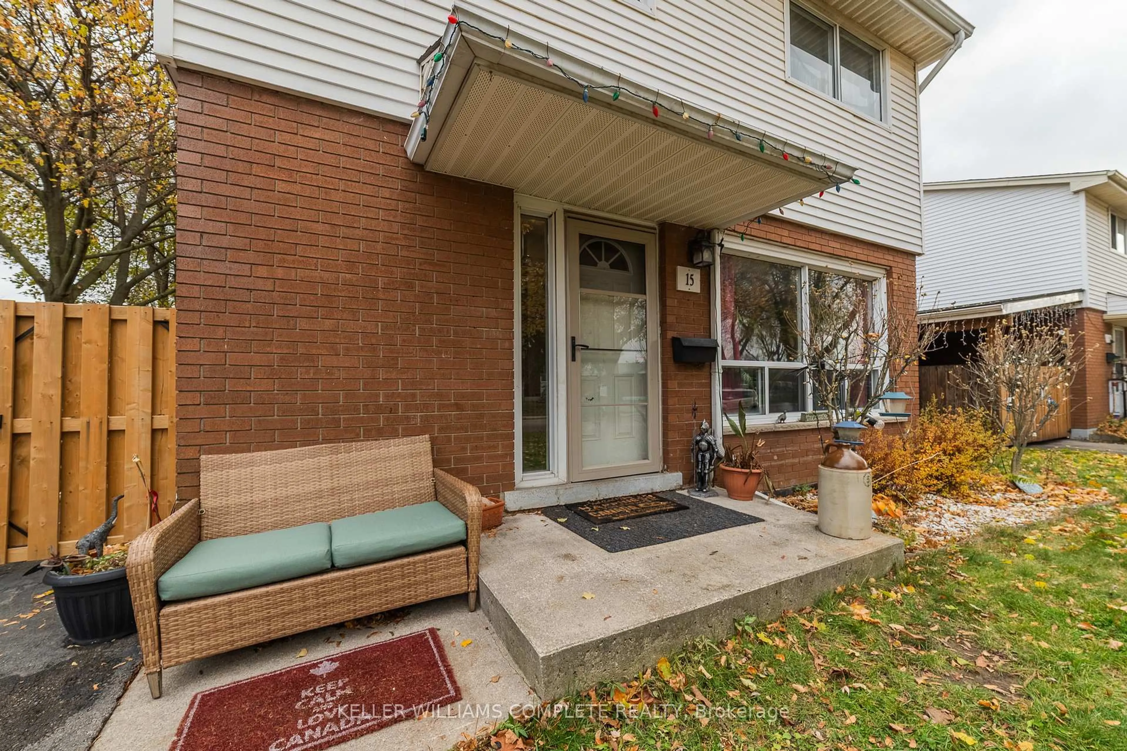 Unknown for 15 Dartford Pl, Hamilton Ontario L8V 3V7