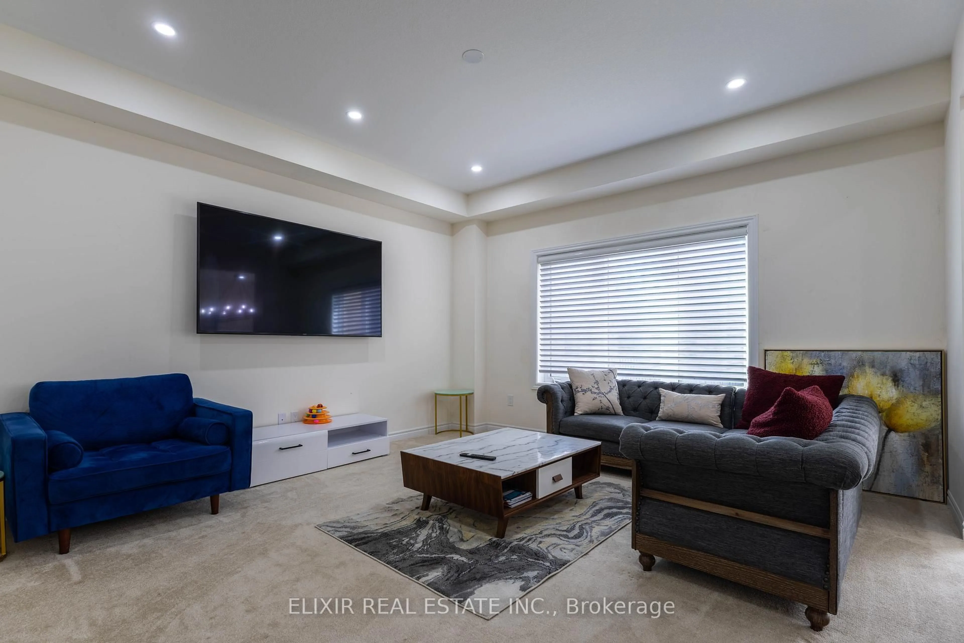 Living room with furniture, unknown for 18 Jenner Dr, Brant Ontario N3L 0L2