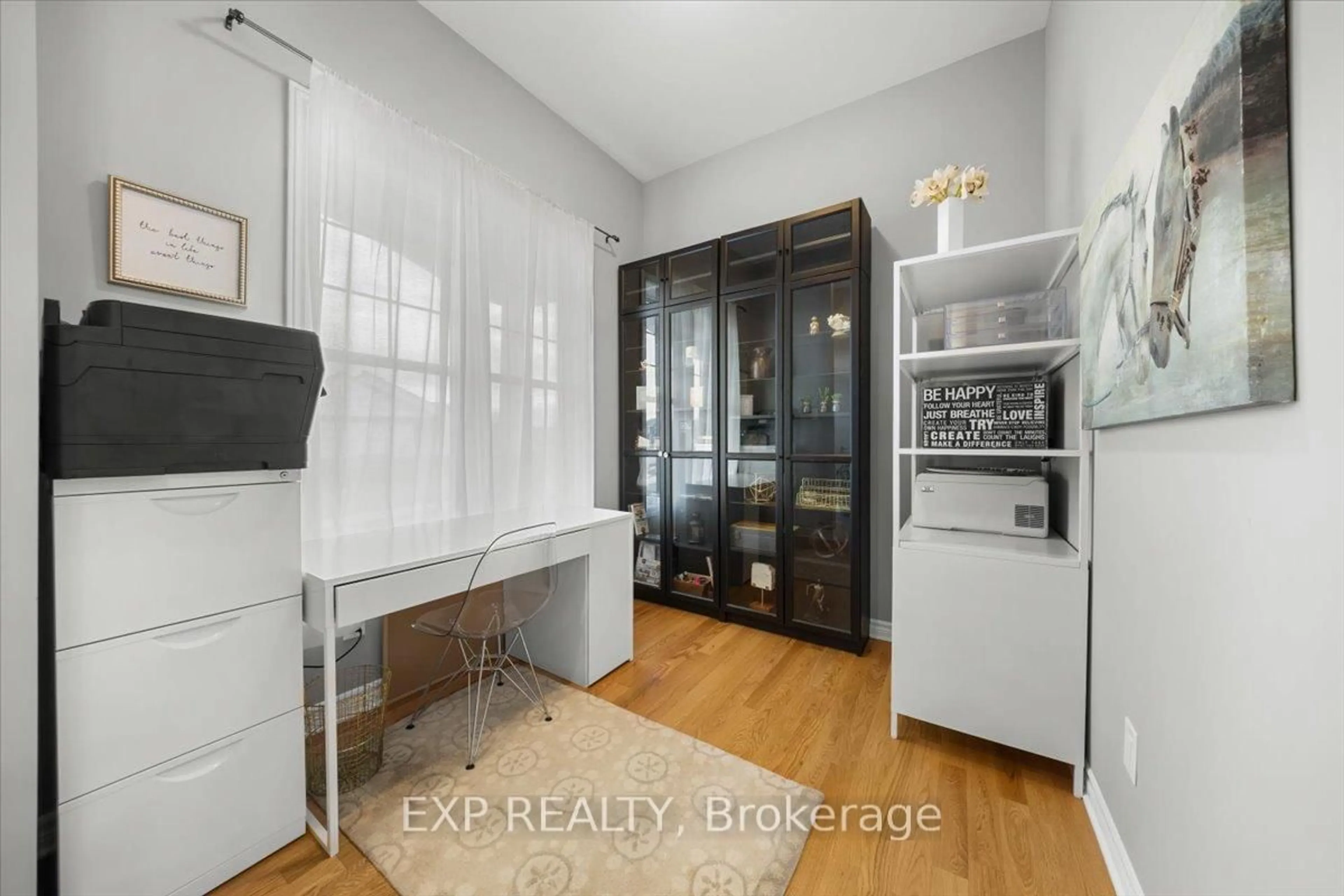 Indoor entryway for 676 Fisher St, North Grenville Ontario K0G 1J0