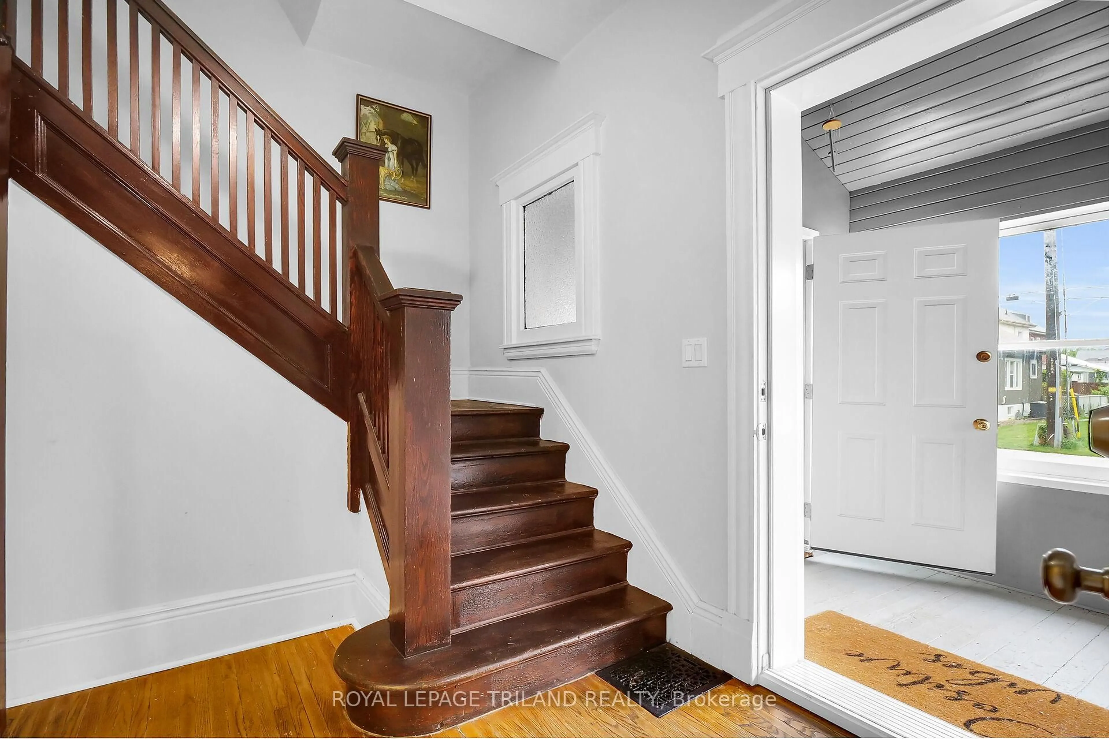 Unknown for 86 Kains St, St. Thomas Ontario N5P 1N7