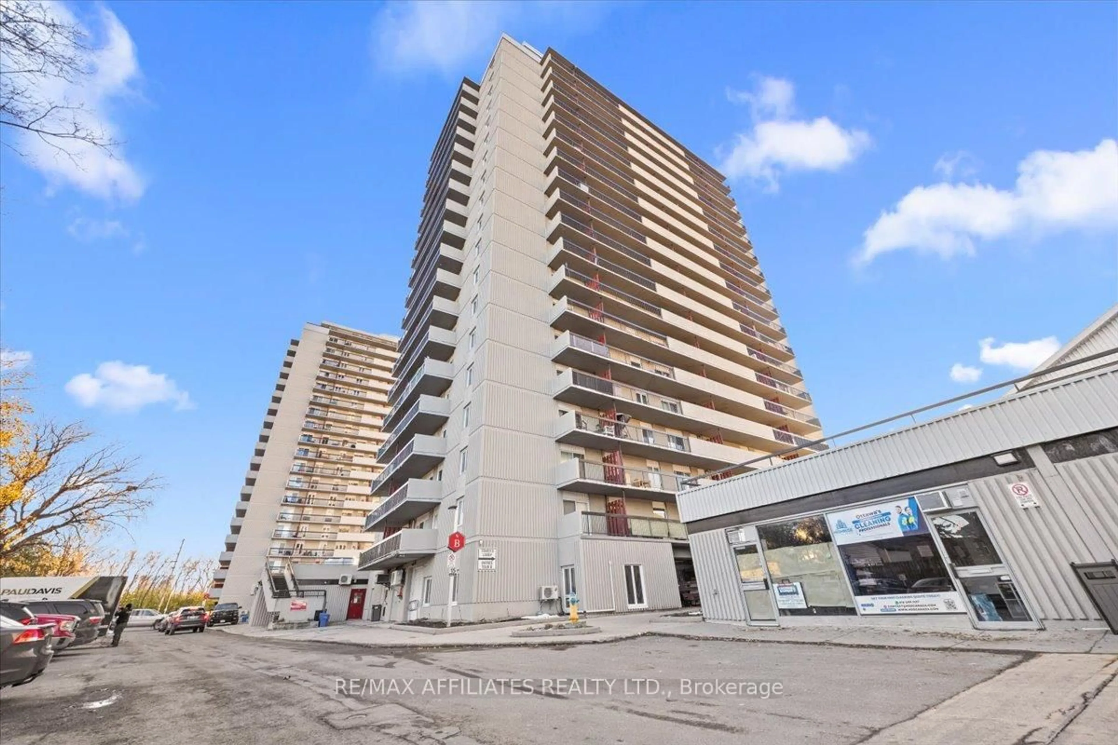 A pic from outside/outdoor area/front of a property/back of a property/a pic from drone, building for 158B McArthur Ave #1507, Ottawa Ontario K1L 8C9