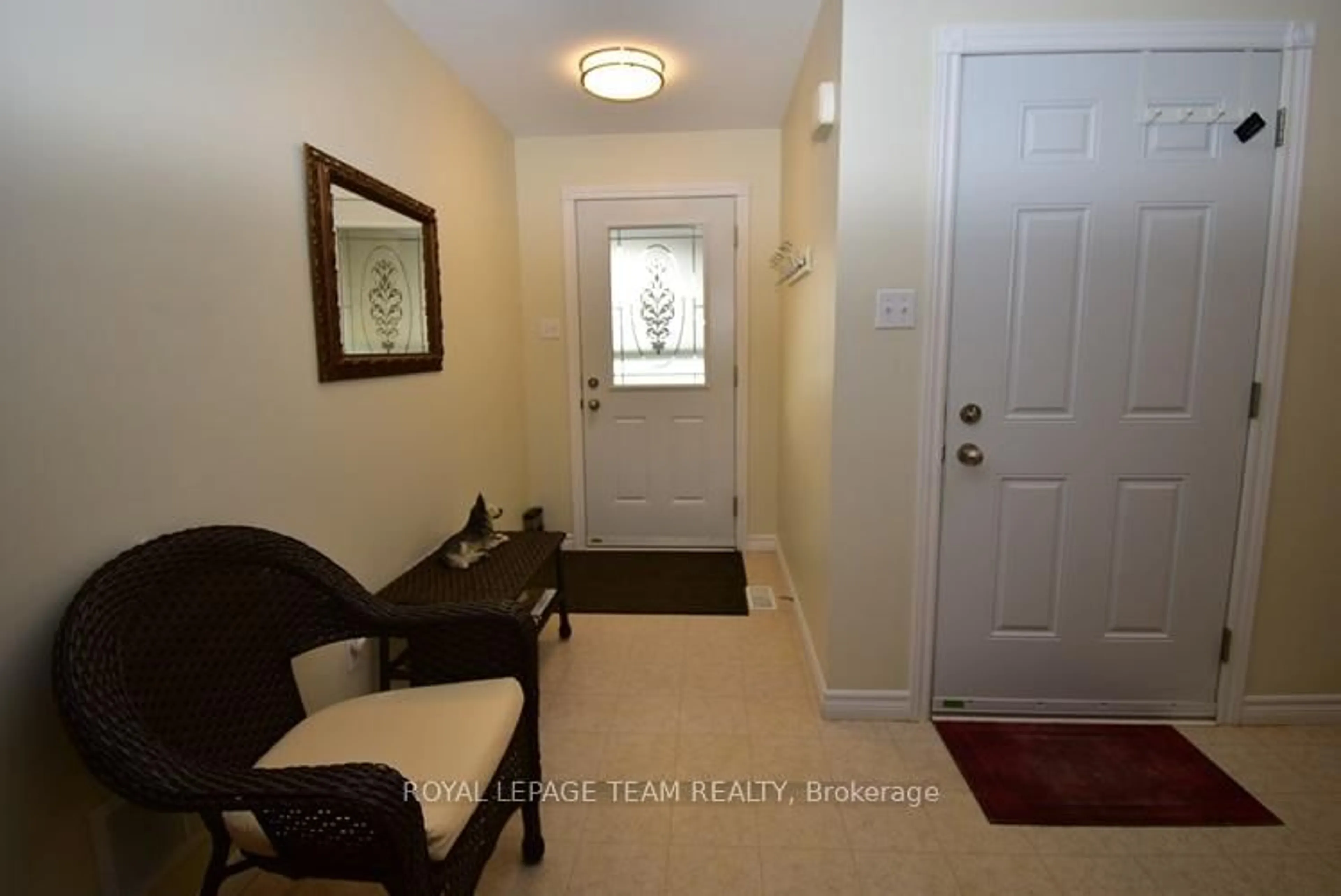 Indoor entryway for 5516 Meadowbrook Dr, South Dundas Ontario K0E 1K0