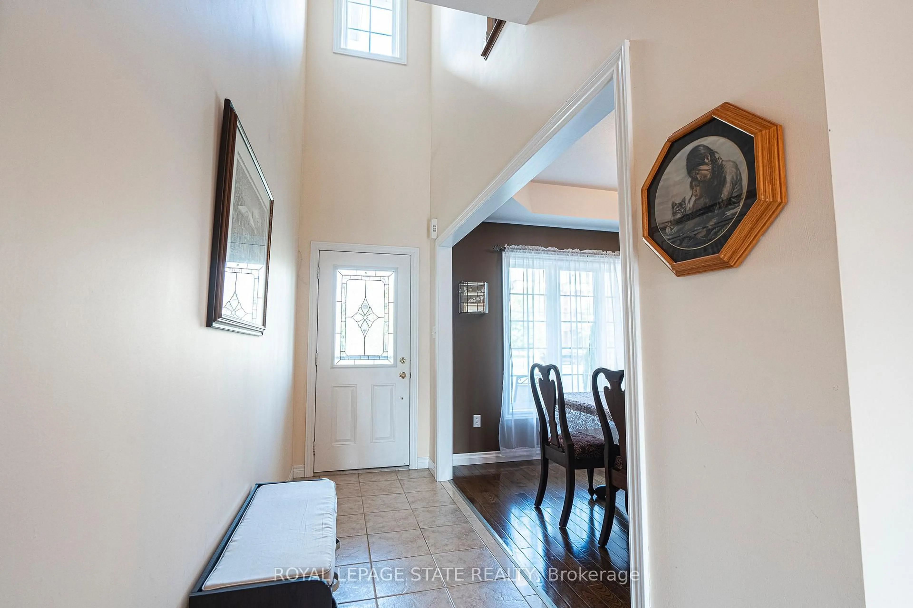 Indoor entryway for 3209 Regional Rd 56, Hamilton Ontario L0R 1C0