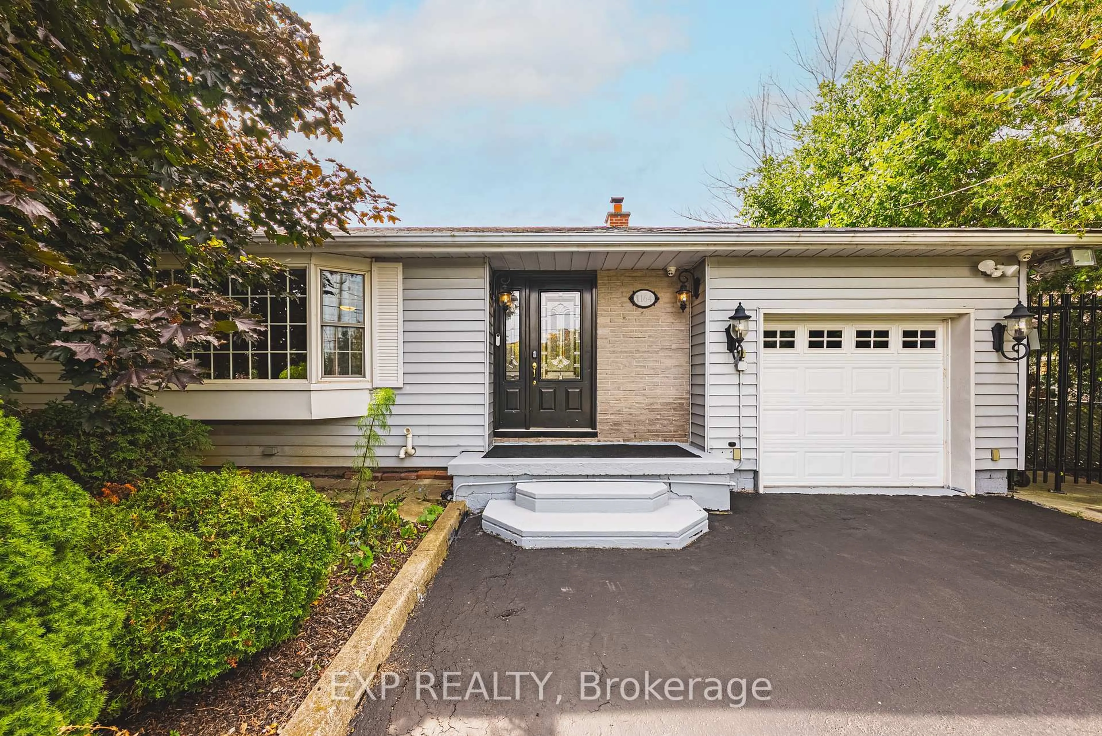 Unknown for 1164 Barton St, Hamilton Ontario L8E 5H1