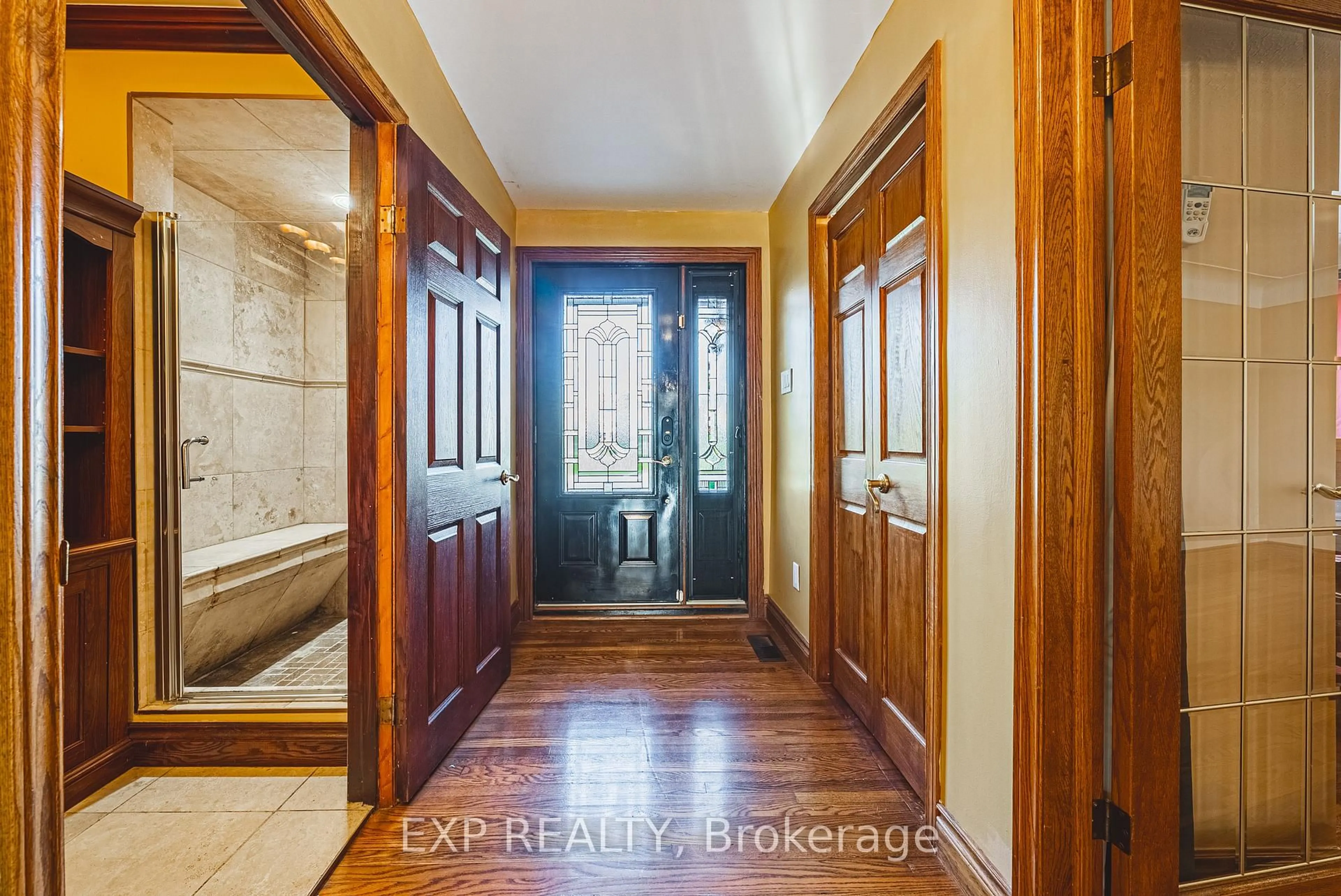 Indoor entryway for 1164 Barton St, Hamilton Ontario L8E 5H1