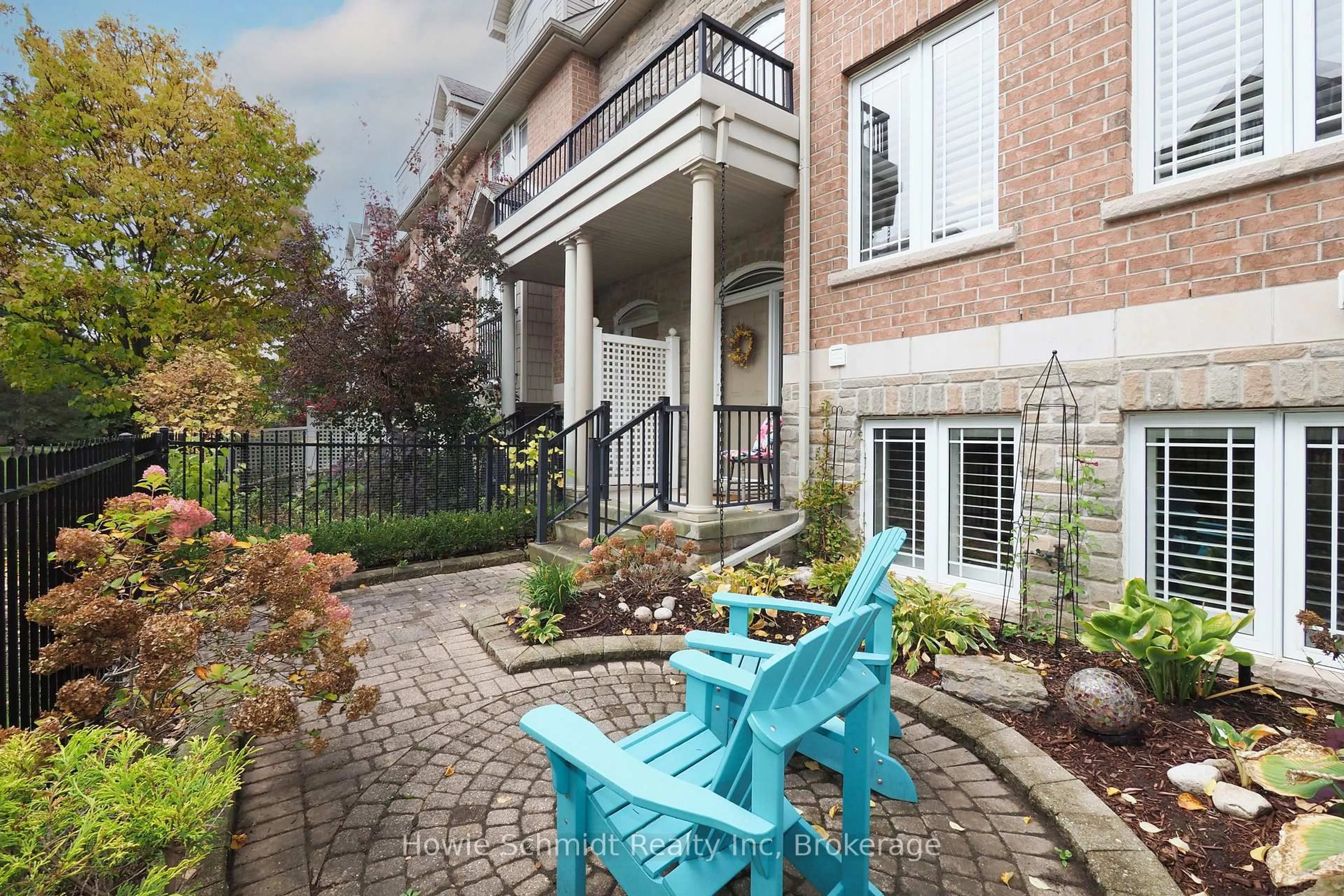 Patio, street for 17 Grosvenor Lane #n/a, Cambridge Ontario N1R 8N2