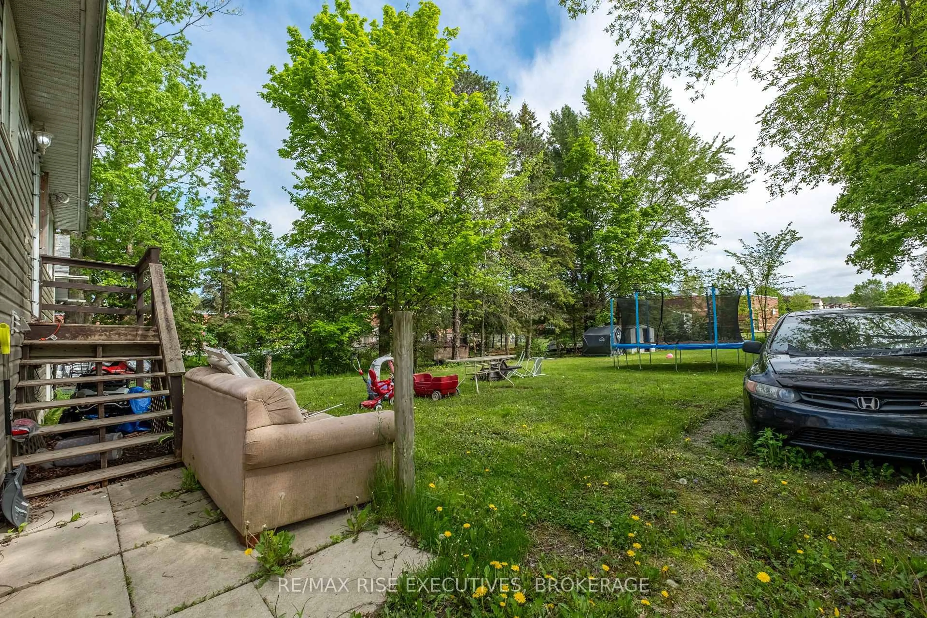 Patio, forest/trees view for 353 Charles St, Gananoque Ontario K7G 1V6