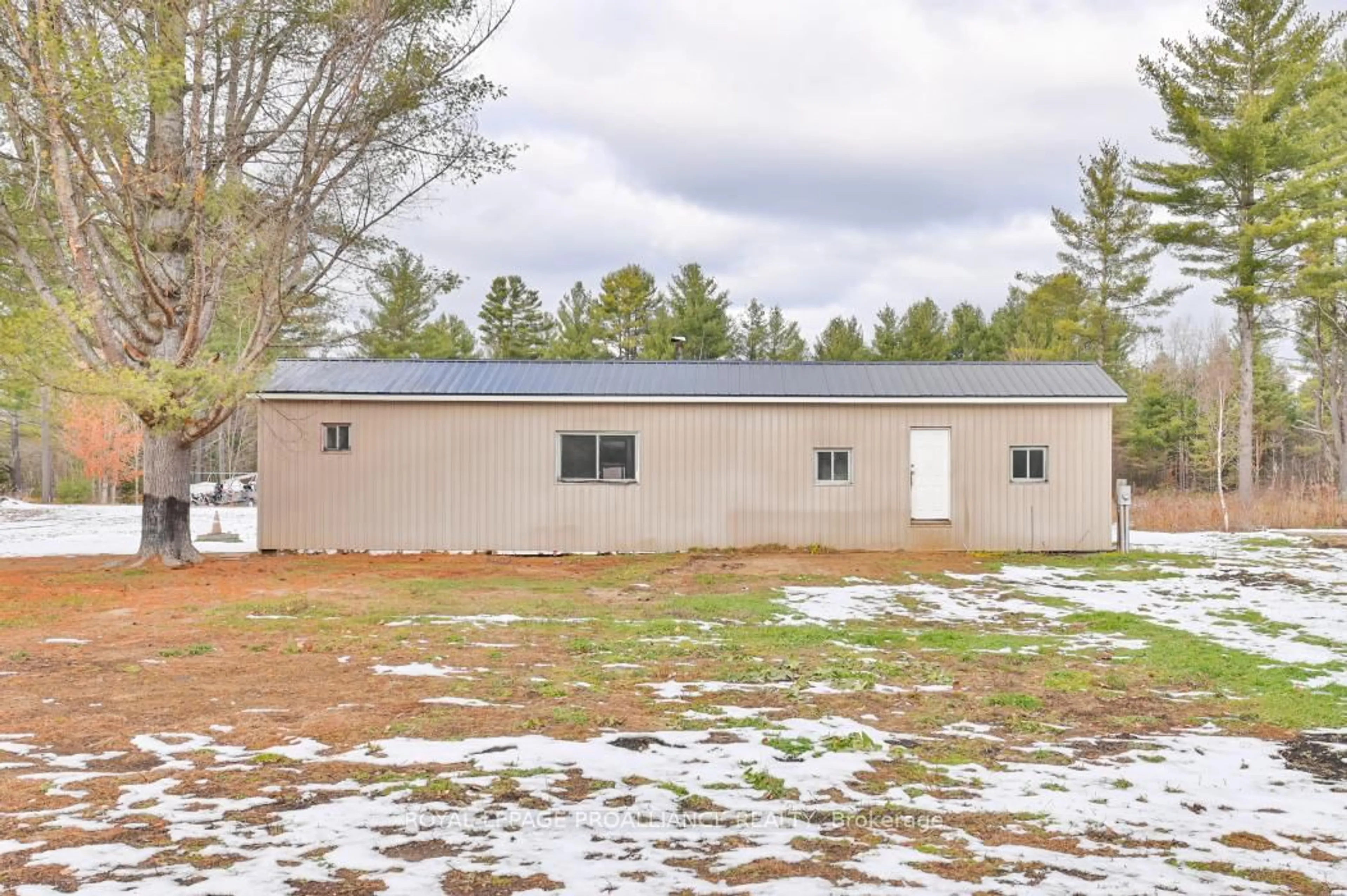 Shed for 139 Glastonbury Rd, Addington Highlands Ontario K0H 2G0