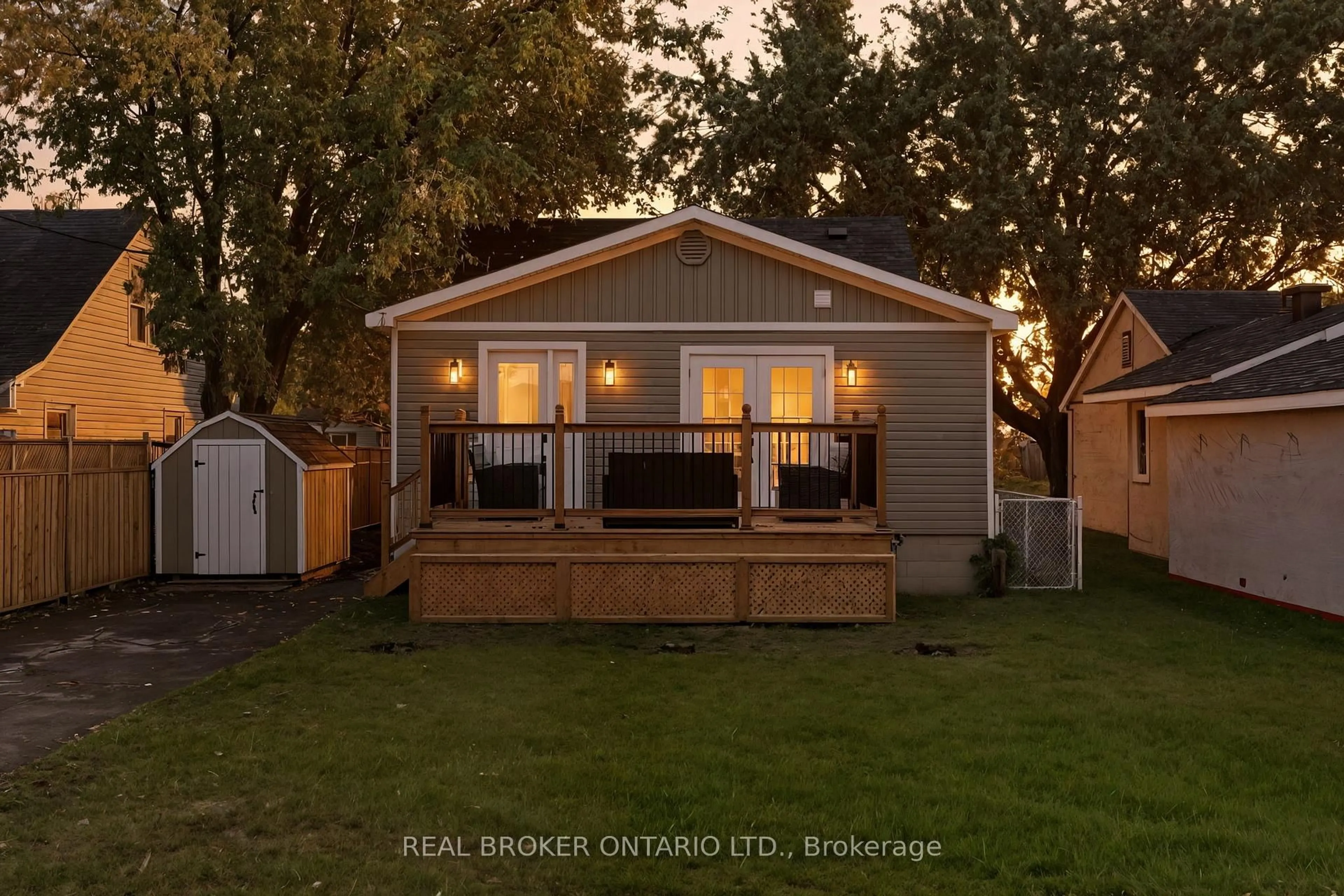 Unknown for 25 Roosevelt Dr, Smiths Falls Ontario K7A 3J7