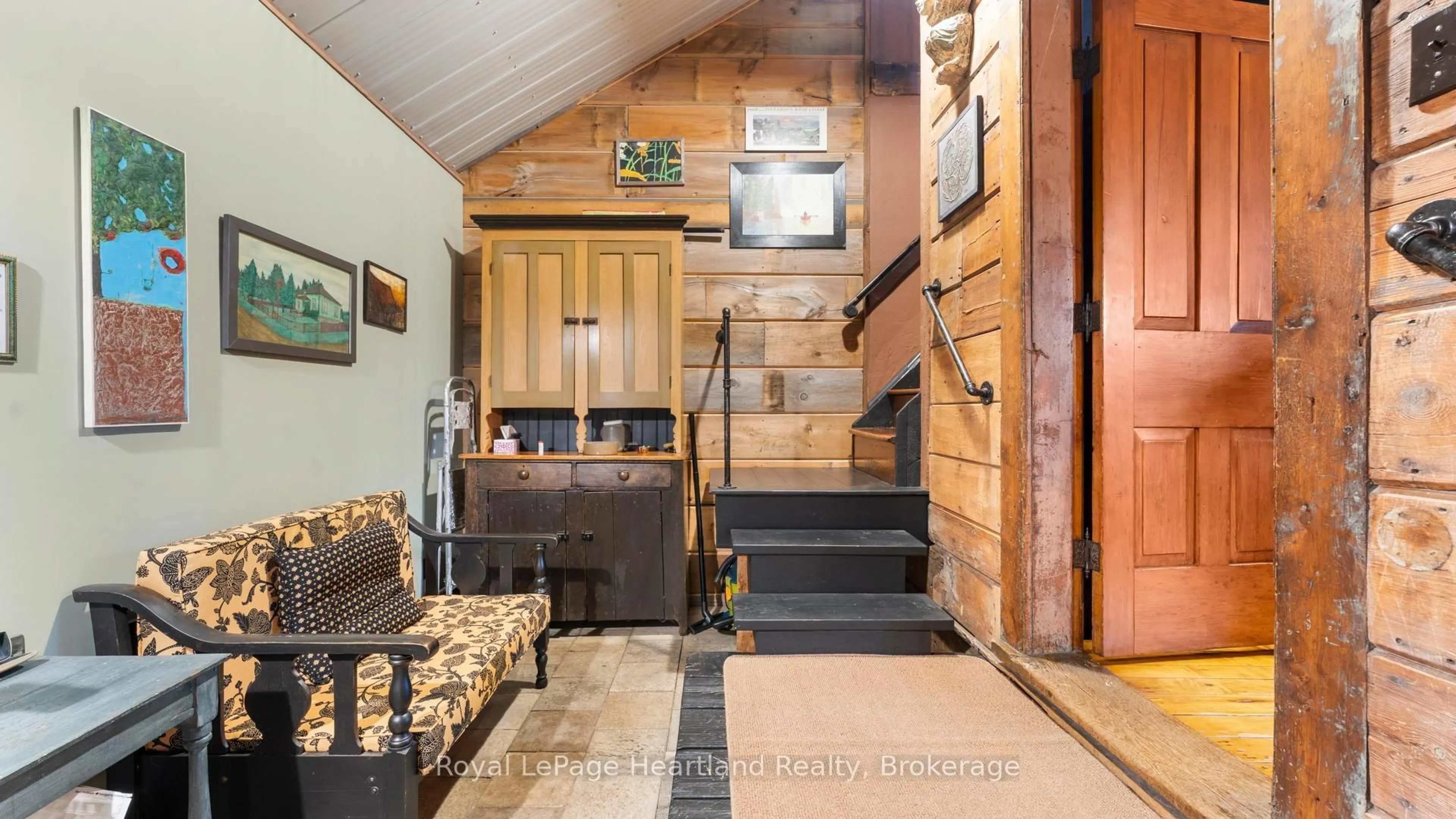 Indoor foyer for 38 Albert St, Ashfield-Colborne-Wawanosh Ontario N0M 1R0