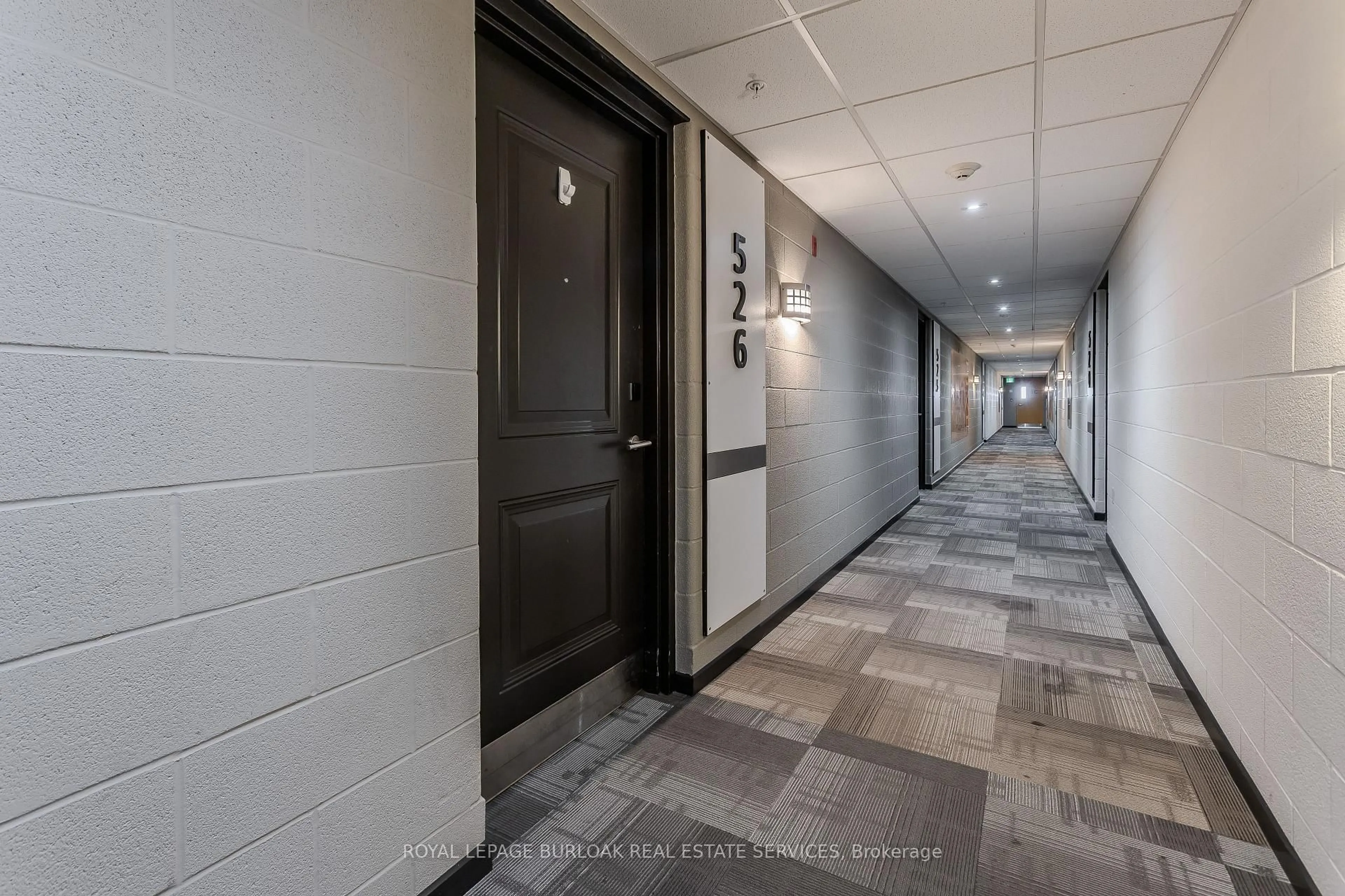 Indoor foyer for 1291 Gordon St #526, Guelph Ontario N1L 0M5