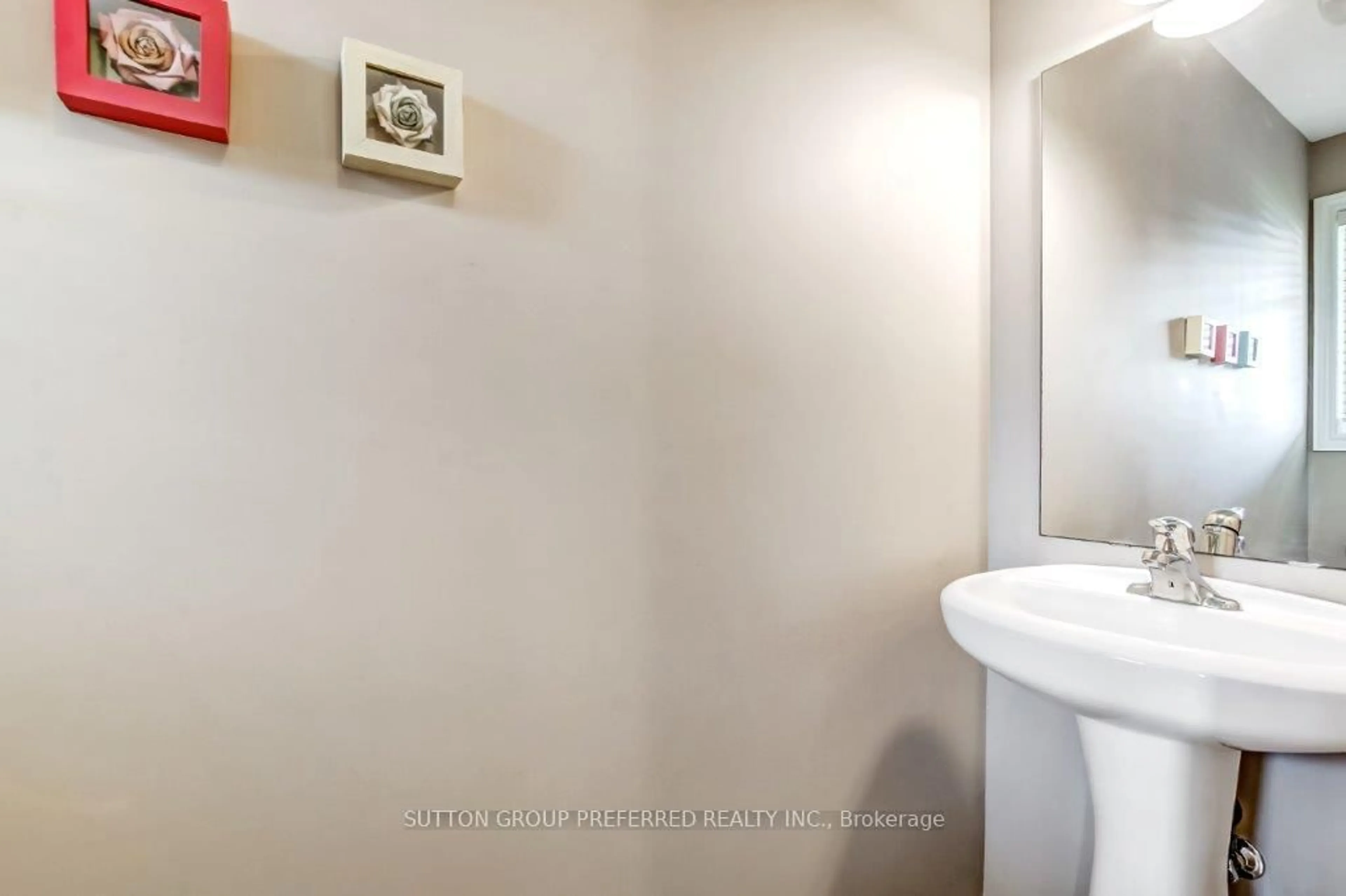 A pic of a room for 1051 Foxcreek Rd, London North Ontario N6G 0C9