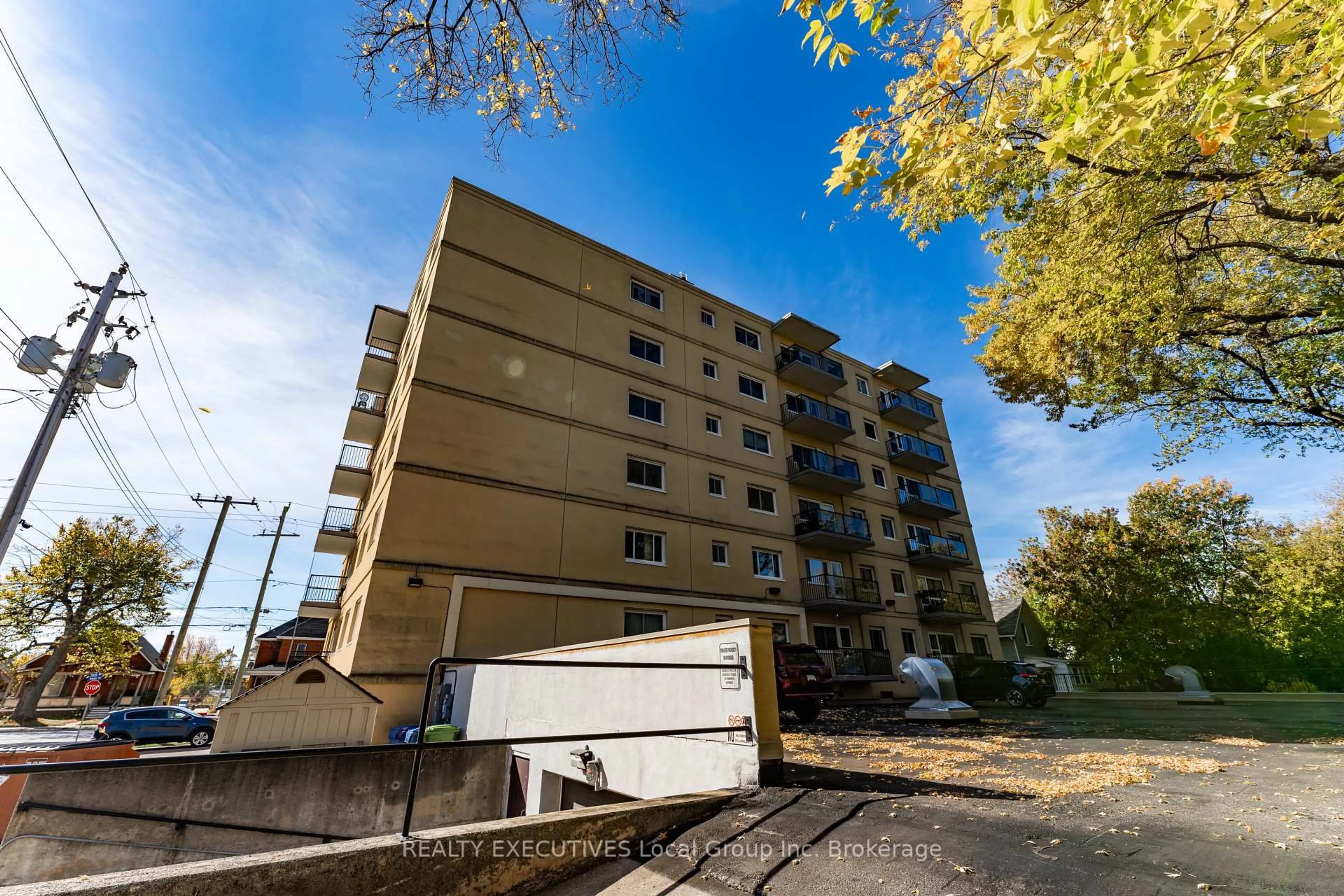 Unknown for 810 Main St #303, North Bay Ontario P1B 2V9