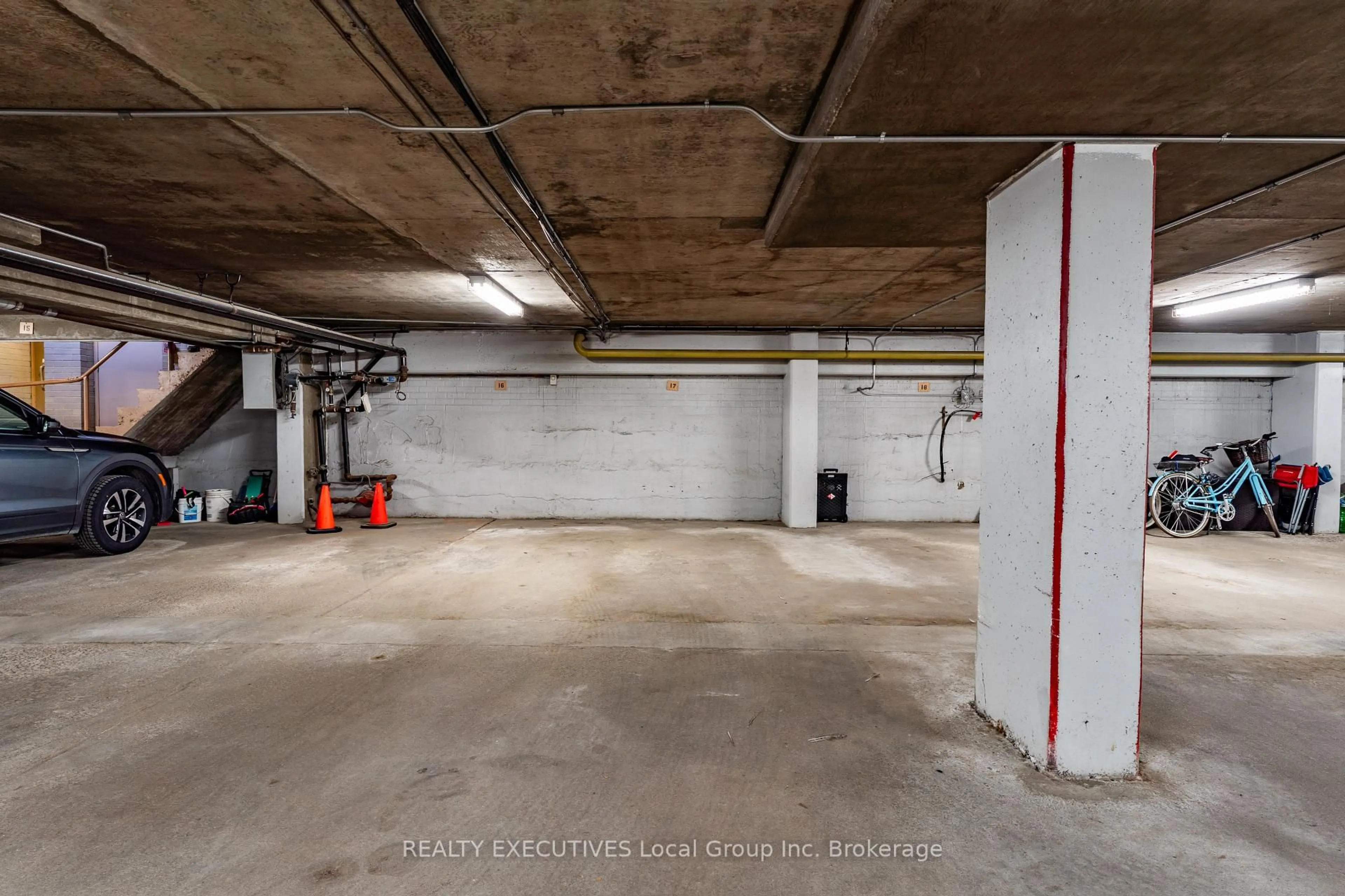 Indoor garage for 810 Main St #303, North Bay Ontario P1B 2V9